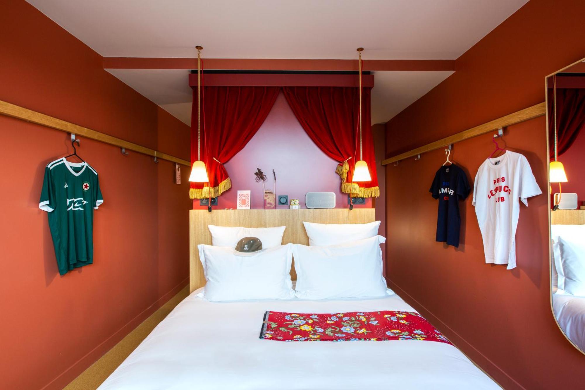 Chambre Double Supérieure (2 Adultes + 1 Enfant)