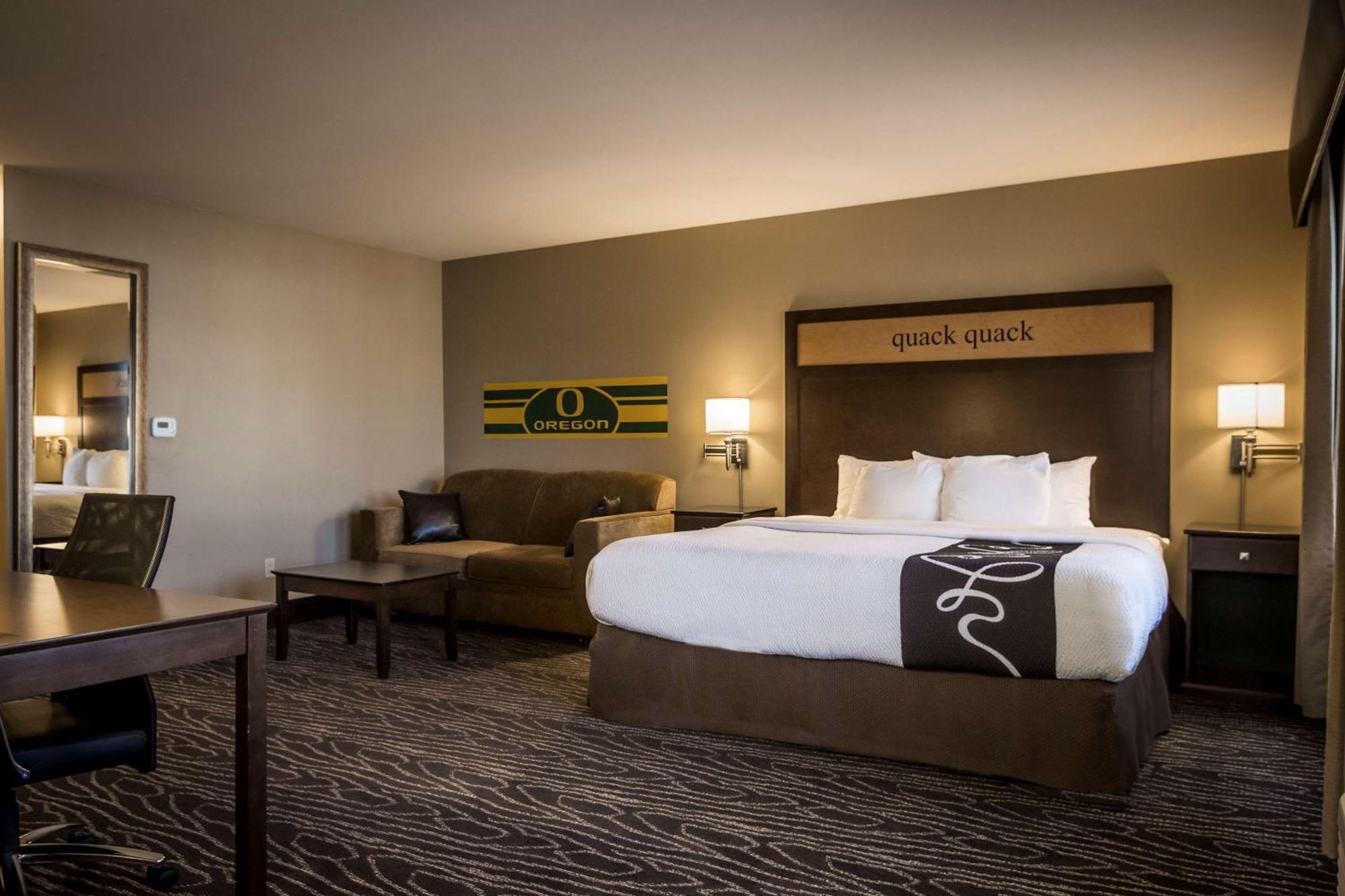 Deluxe King Suite