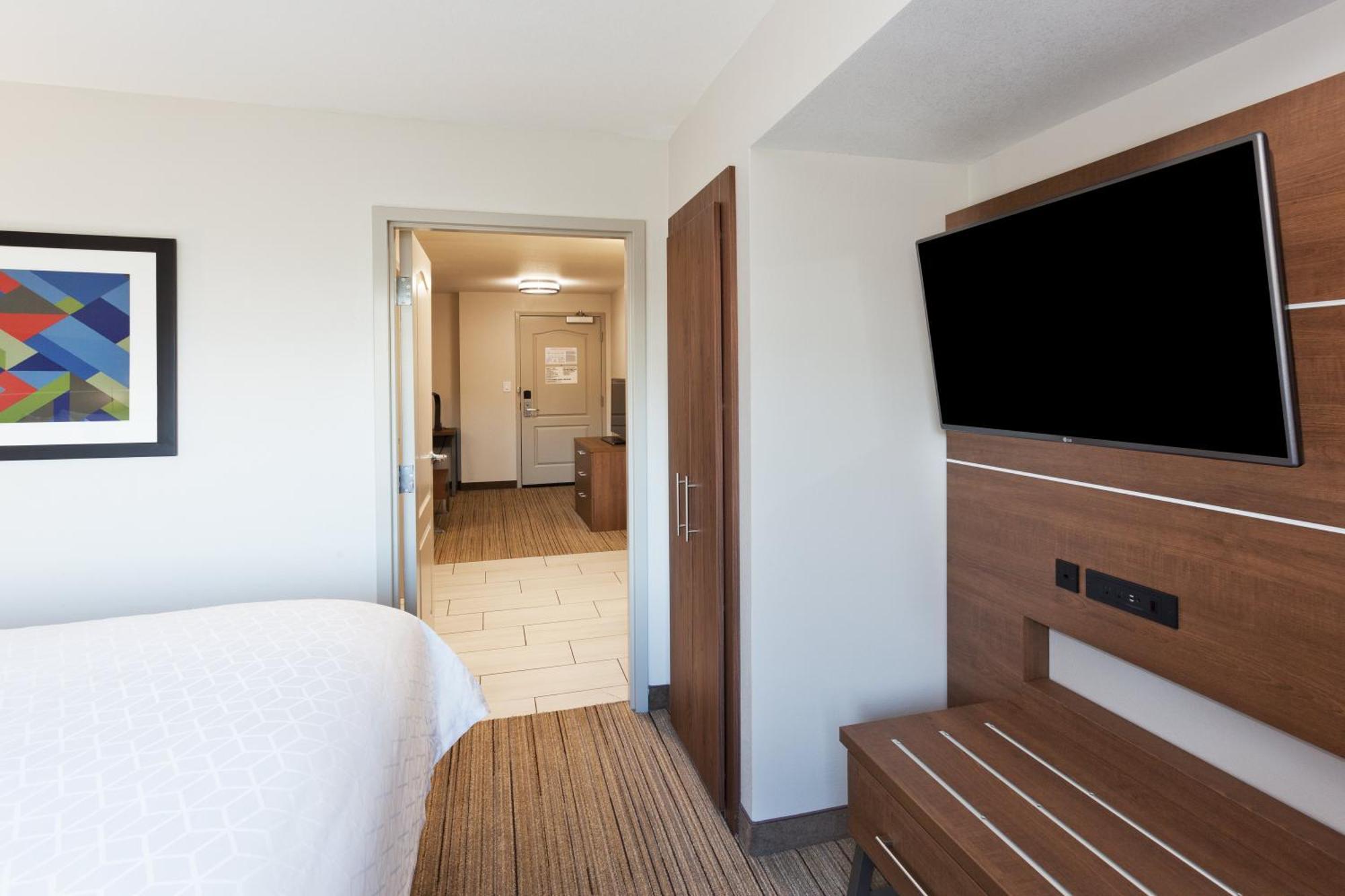 King Suite with Sofa Bed