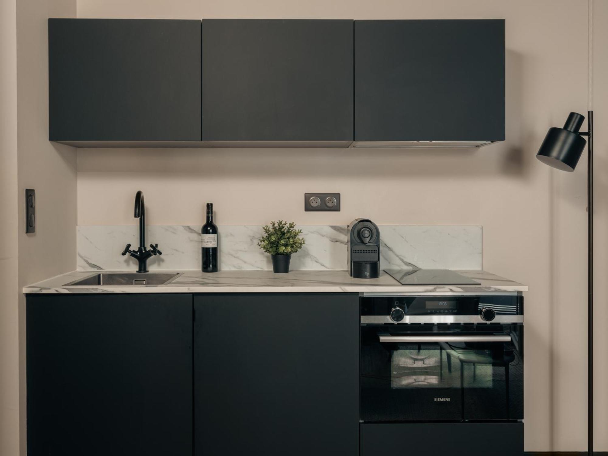 One-Bedroom Apartment Heloise