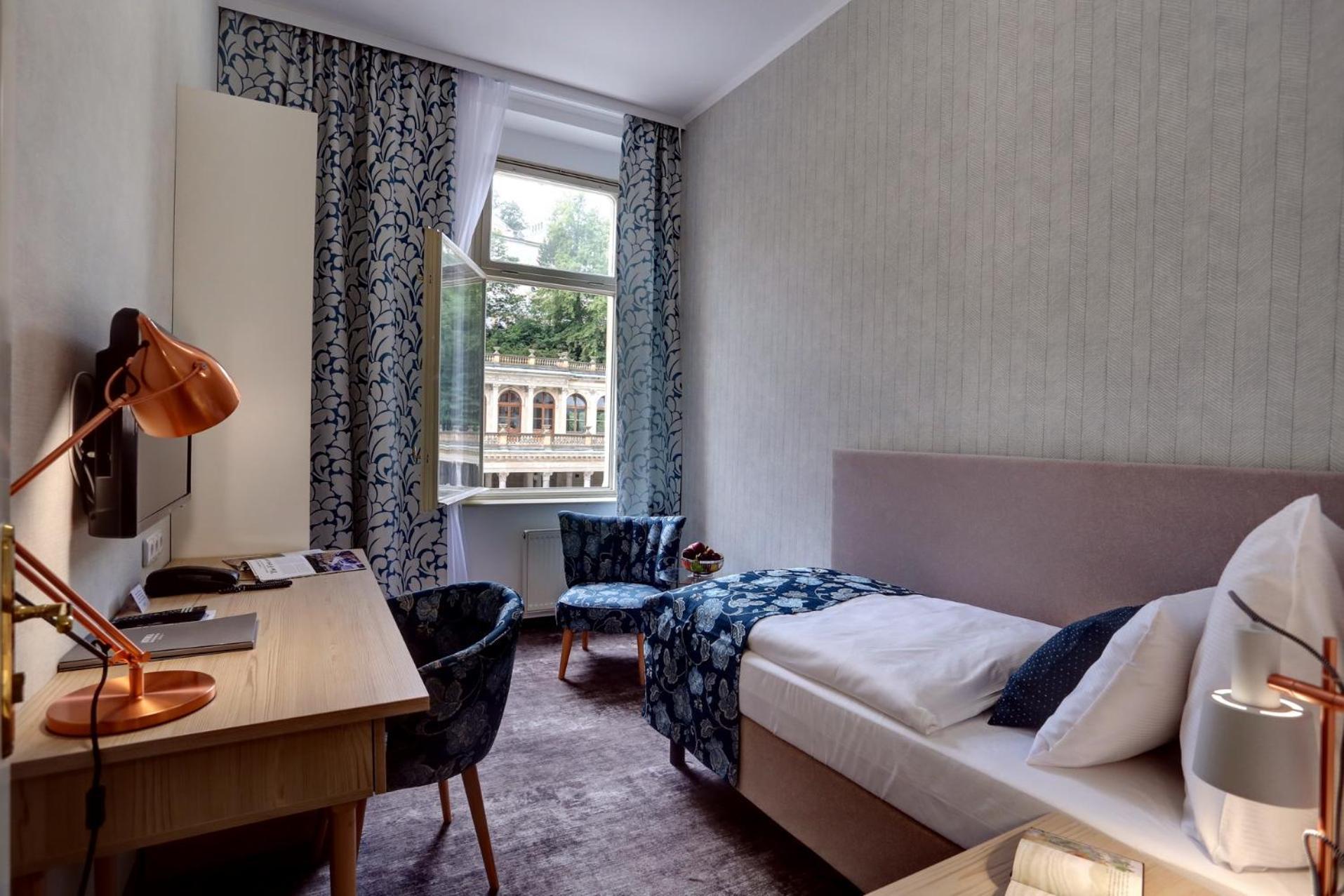 Comfort Single Room Colonnade View