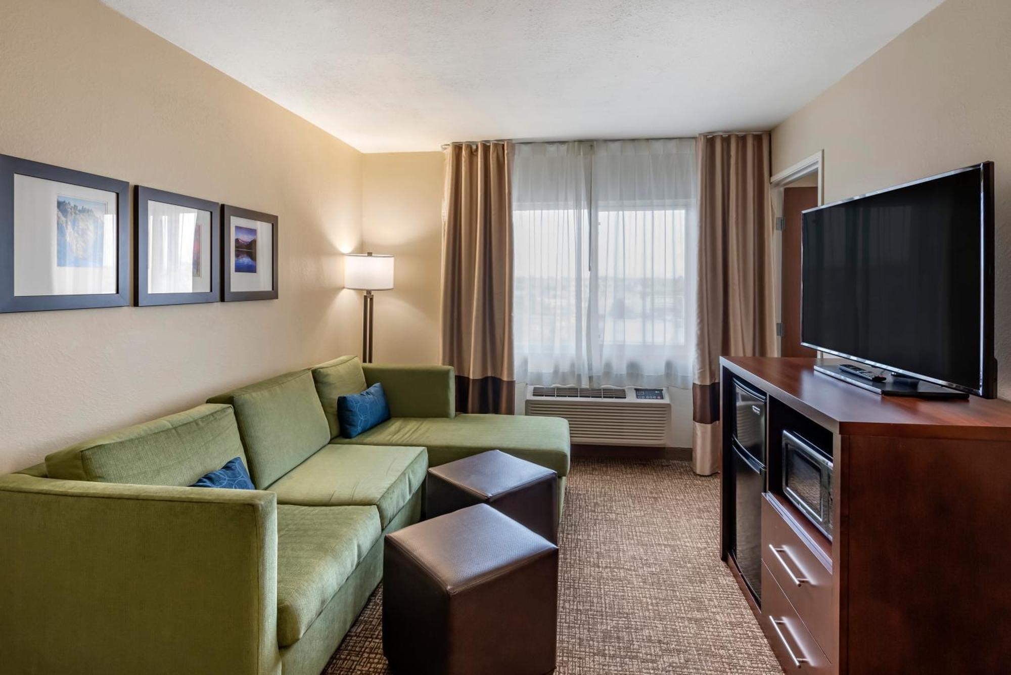 King Suite Accessible or Non-Smoking