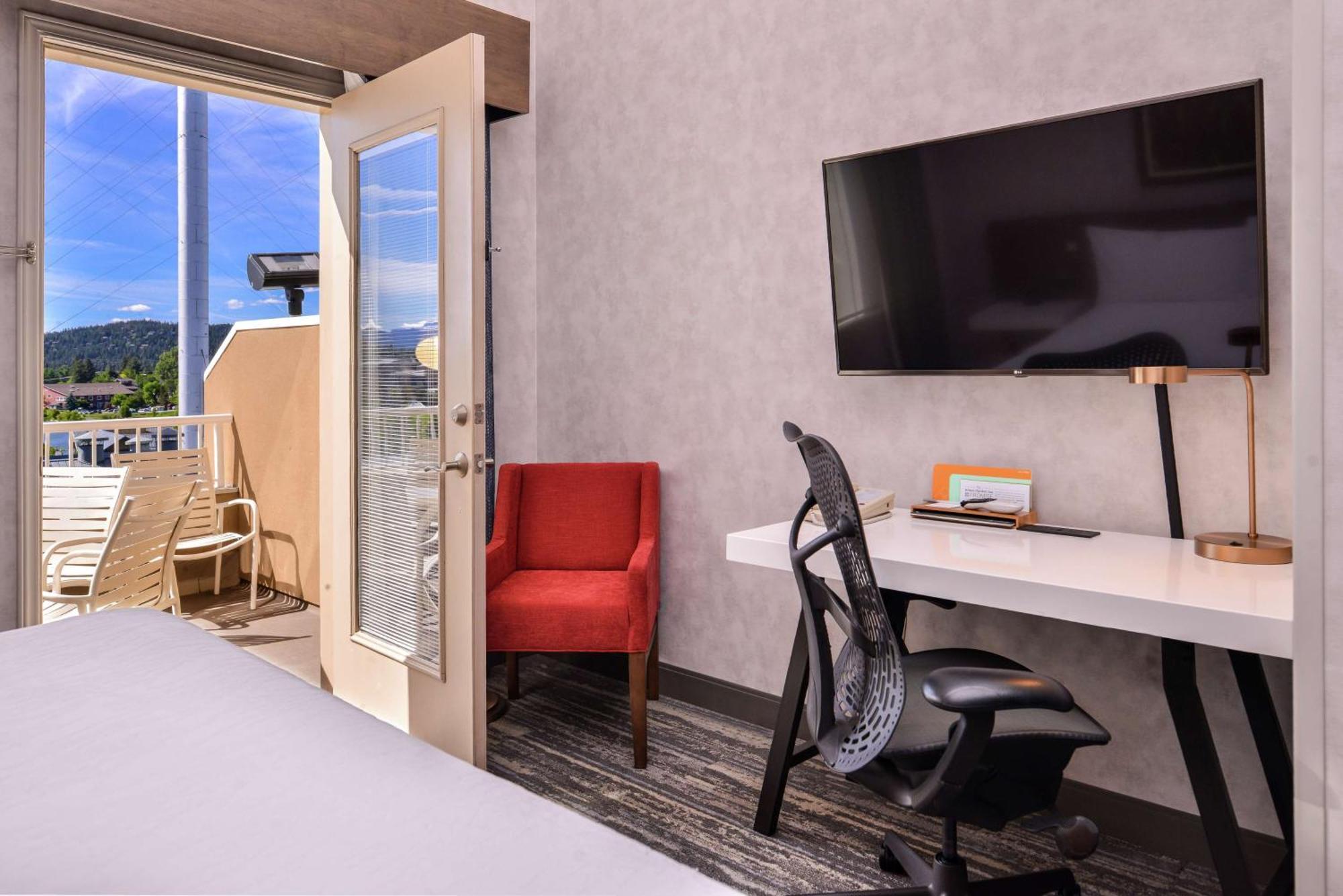 Suite One King Bed One Queen Loft Bi-Level