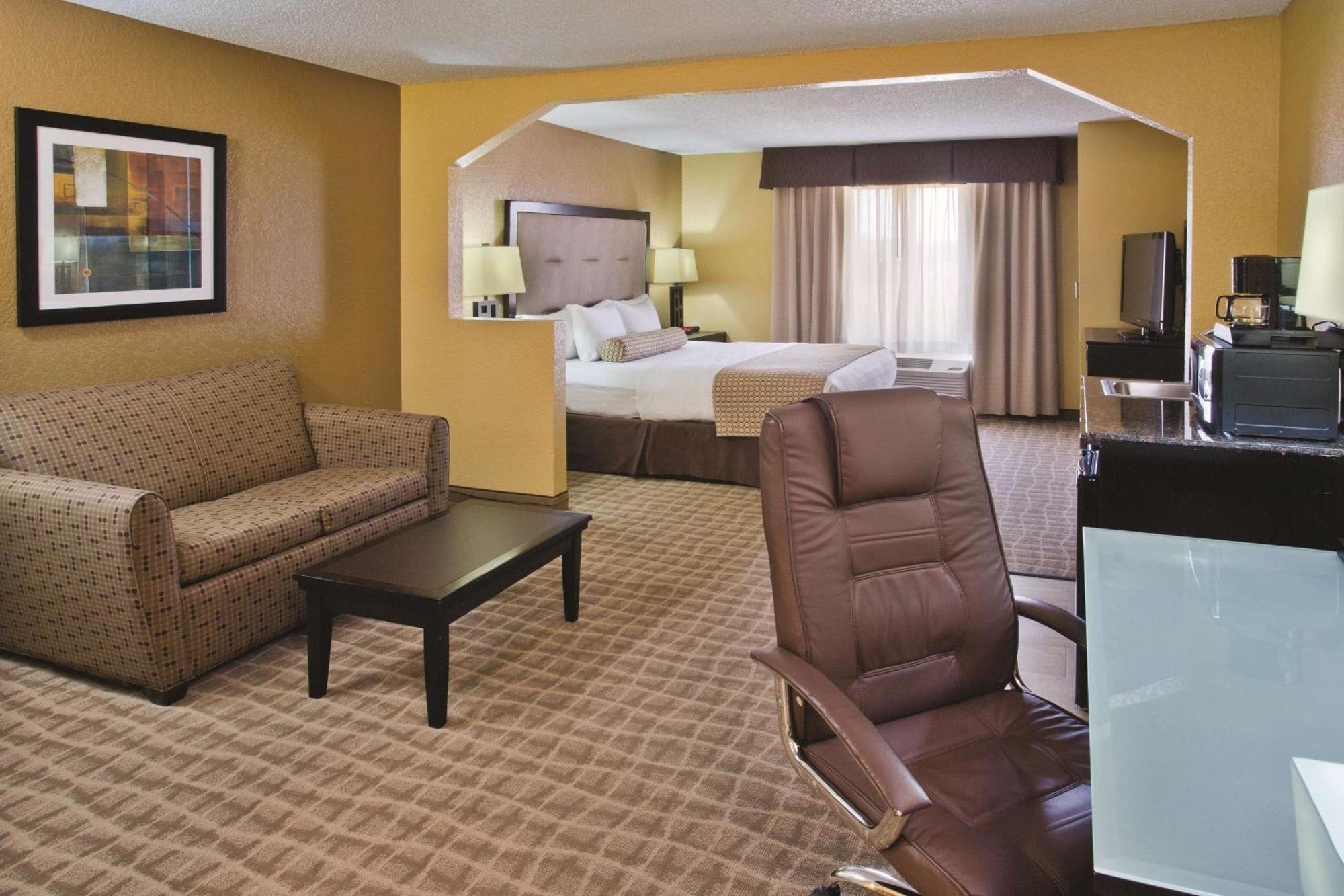 Executive Room 1 King Bed