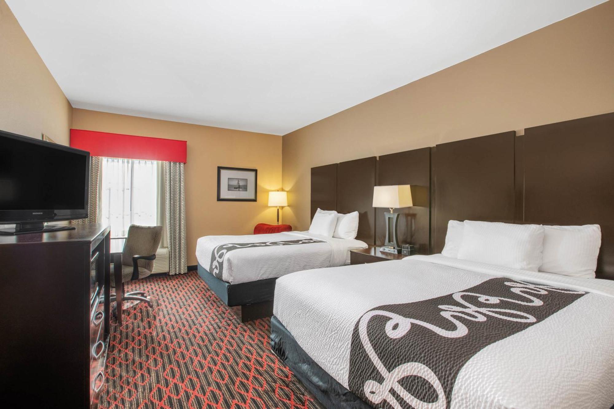 Deluxe Queen Room Two Queen Beds