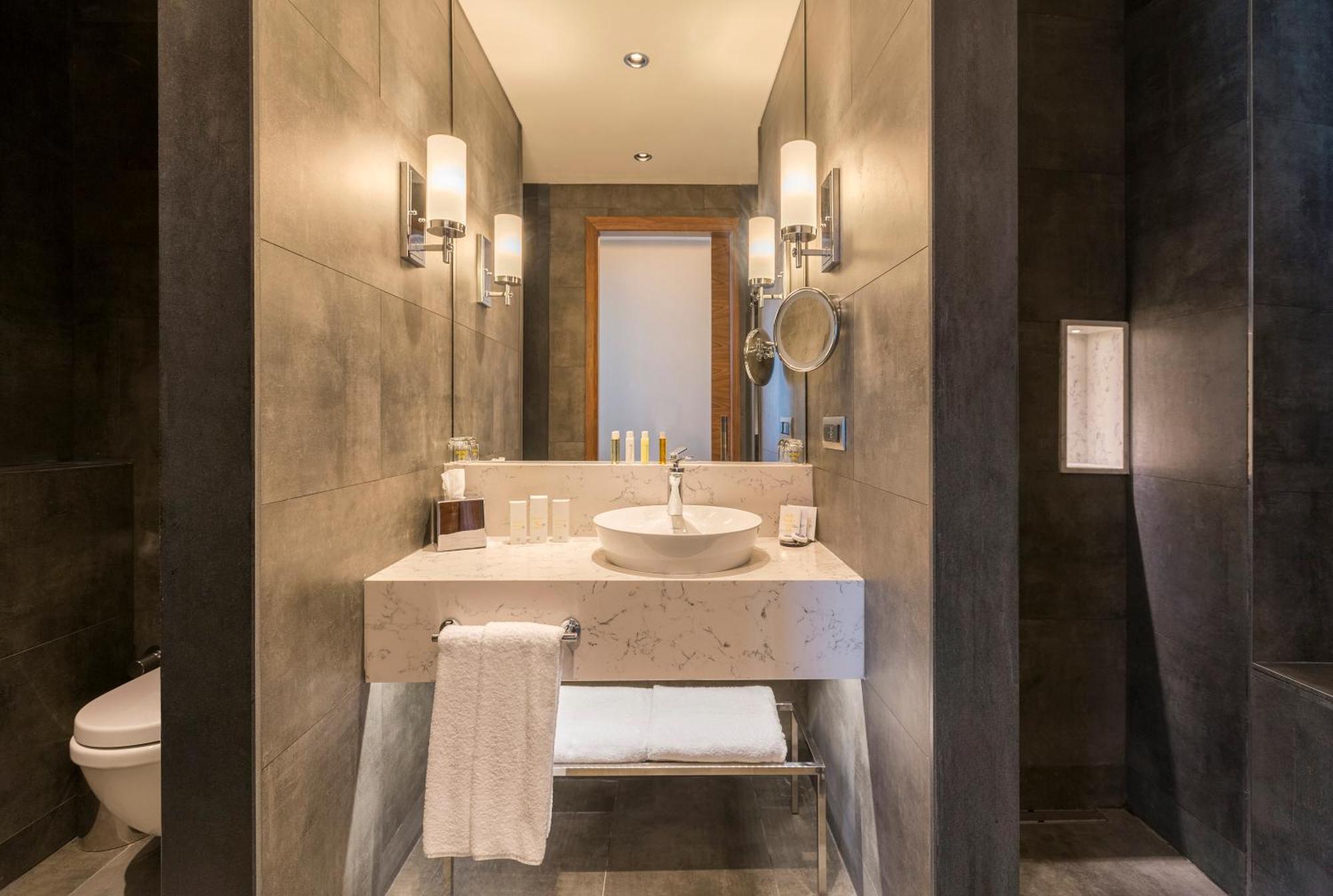 Executive Queen Room City View