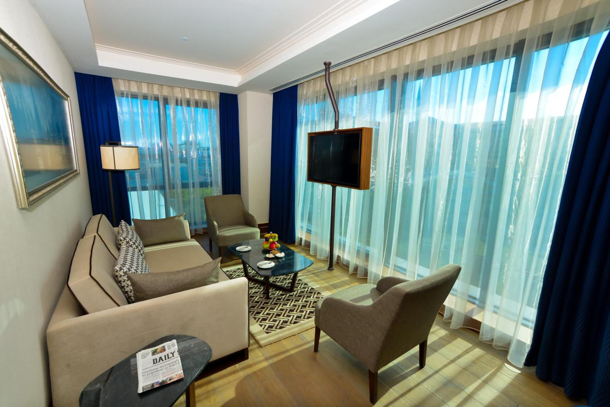 Suite City View