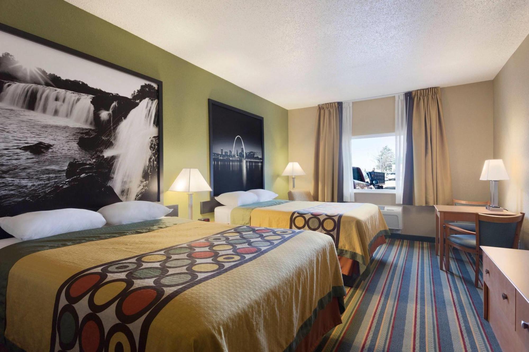 Queen Room with Two Queen Bed - Second Floor/Non-Smoking