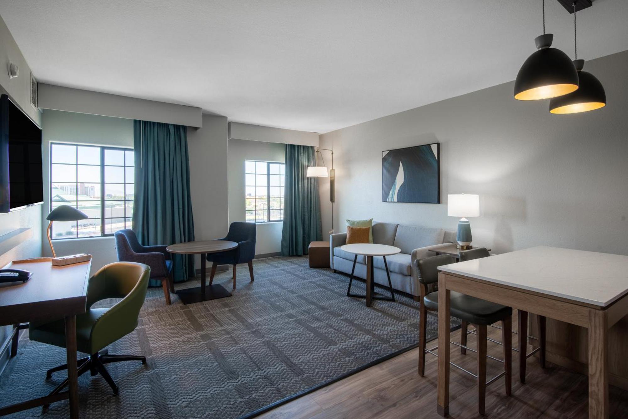 One-Bedroom King Suite