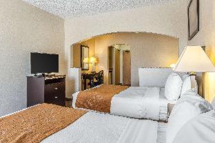 Queen Suite Two Queen Beds Sofa Bed