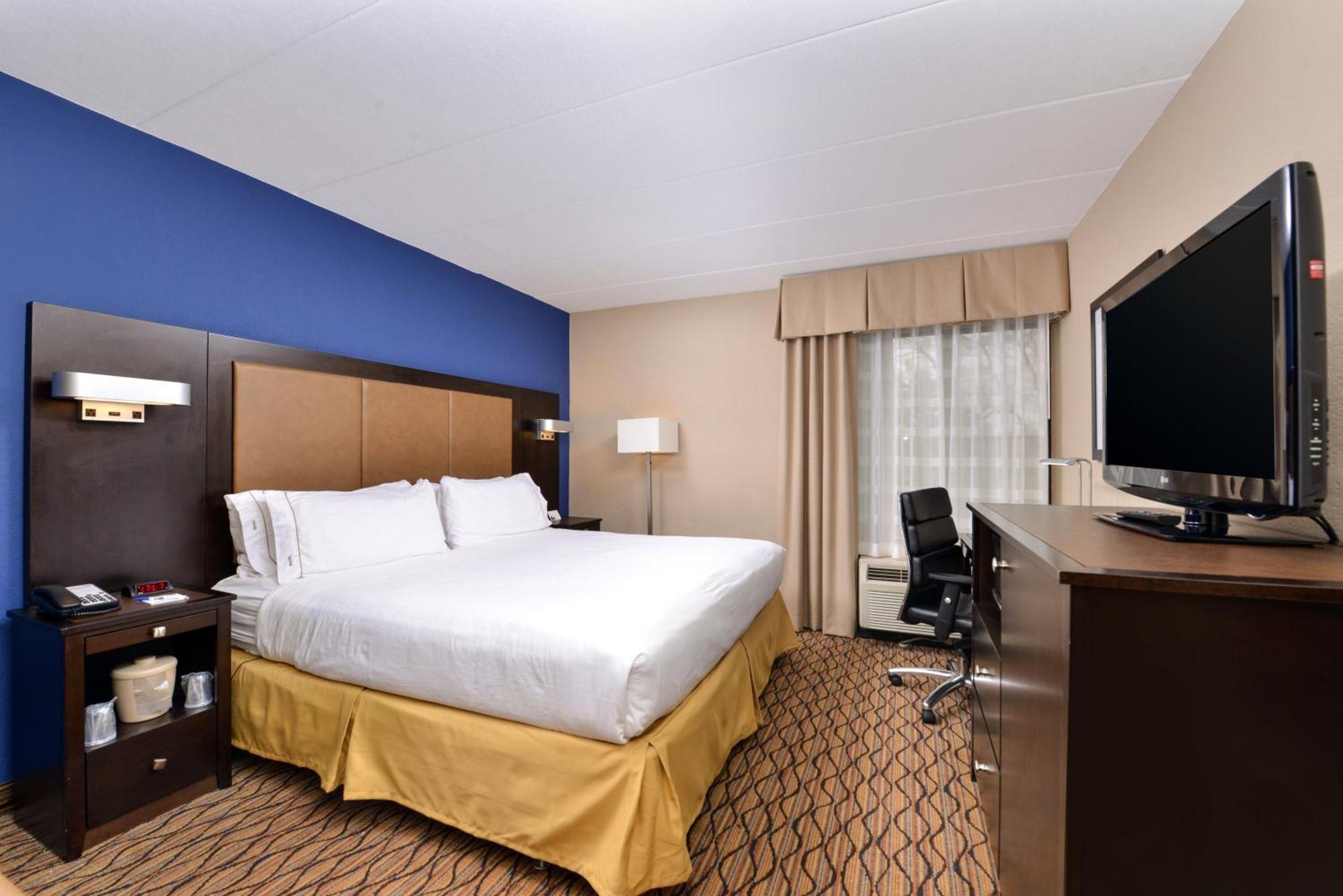 Standard King Room