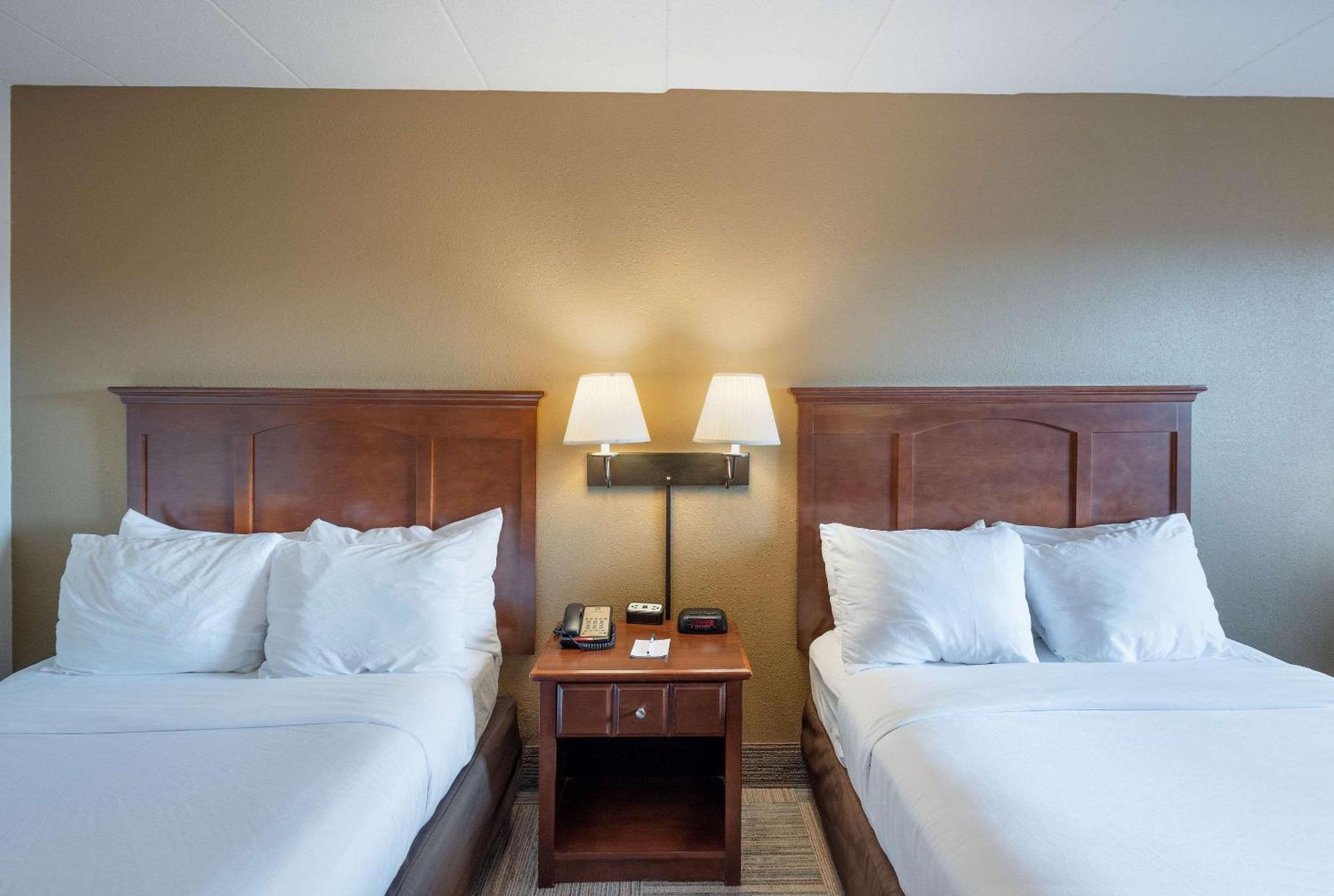 Double Room with Two Double Beds - Non-Smoking
