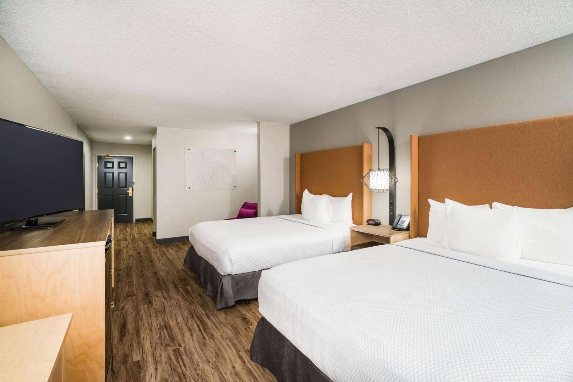 Queen Room Two Queen Beds Roll Shower Mobility Accessible or Non-Smoking