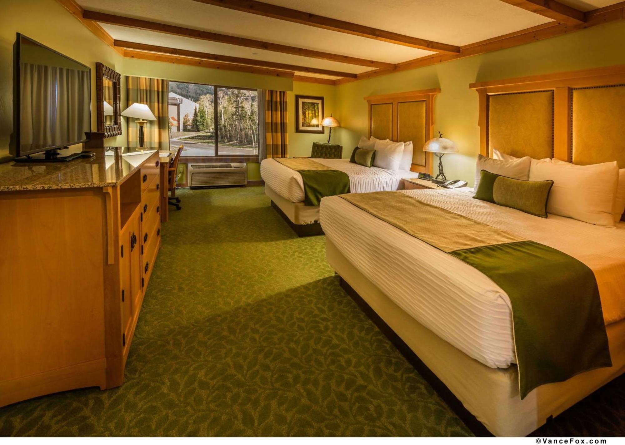 Queen Room Two Queen Beds Non-Smoking