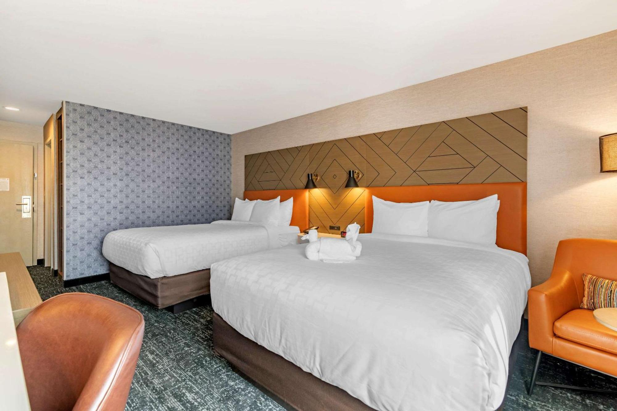 Queen Room Two Queen Beds Non-Smoking