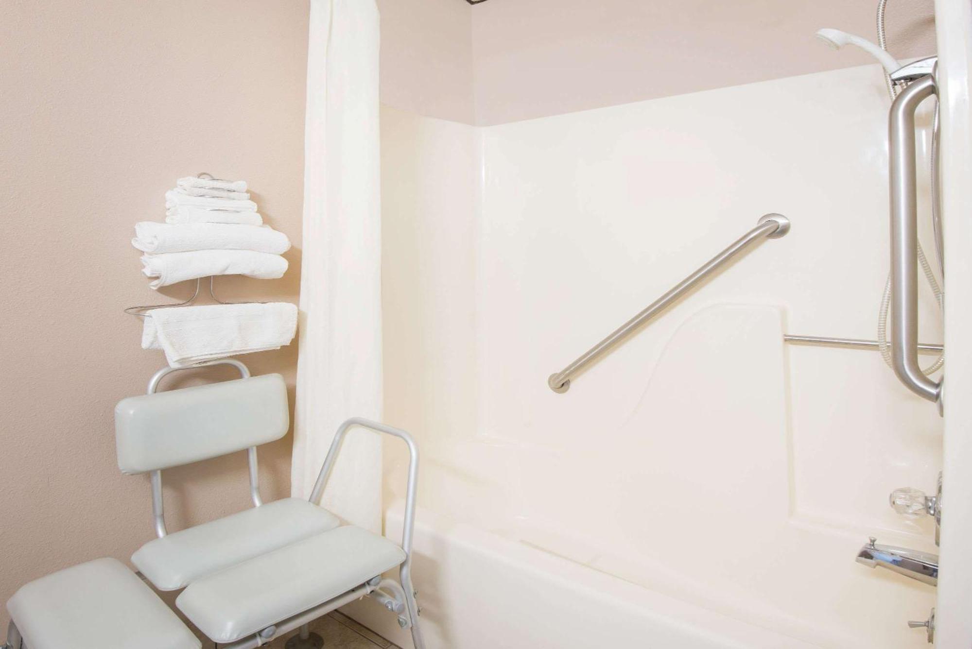 King Room Mobility Access or Non-Smoking