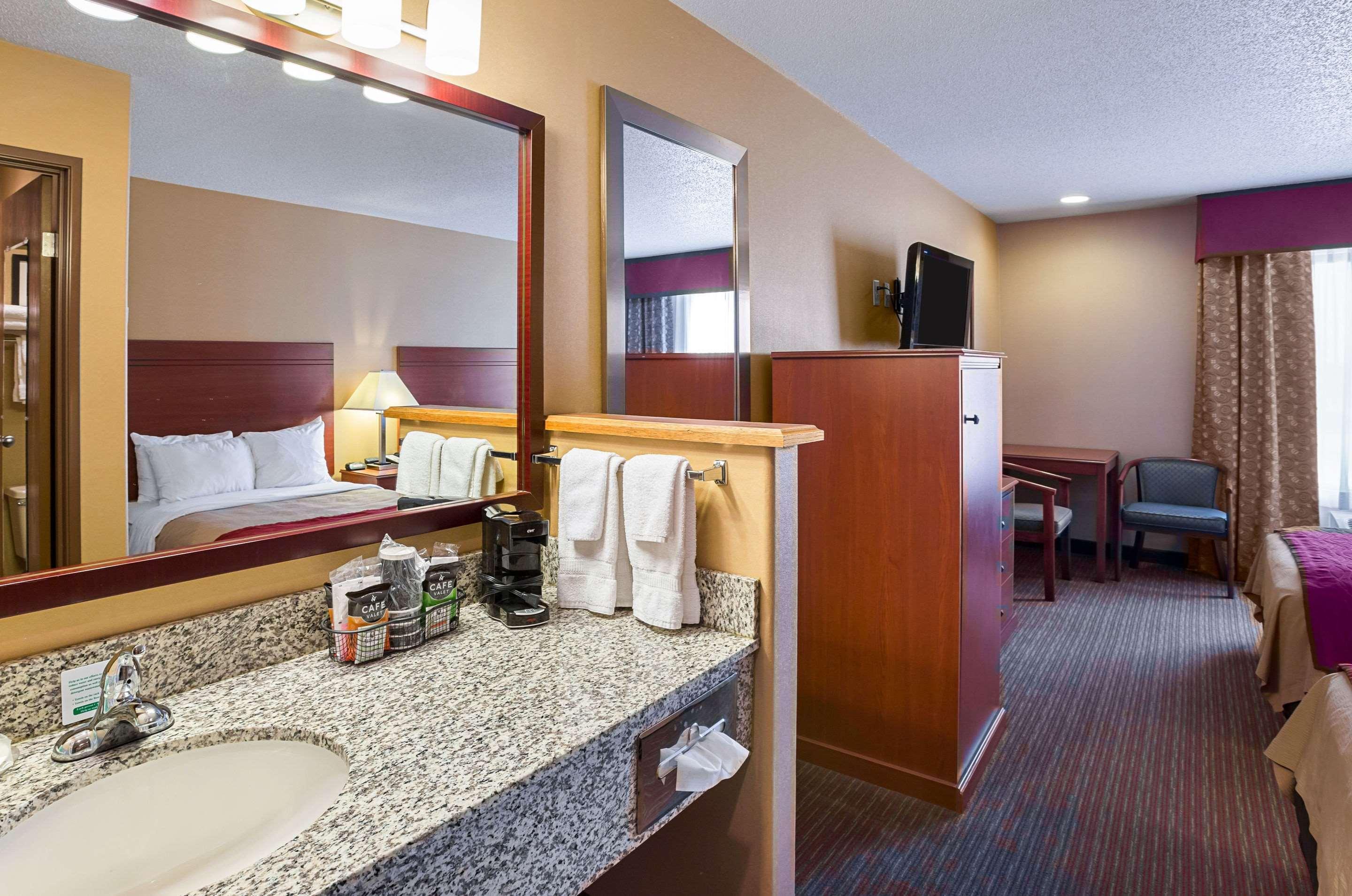 Double Room with Two Double Beds - Non-Smoking
