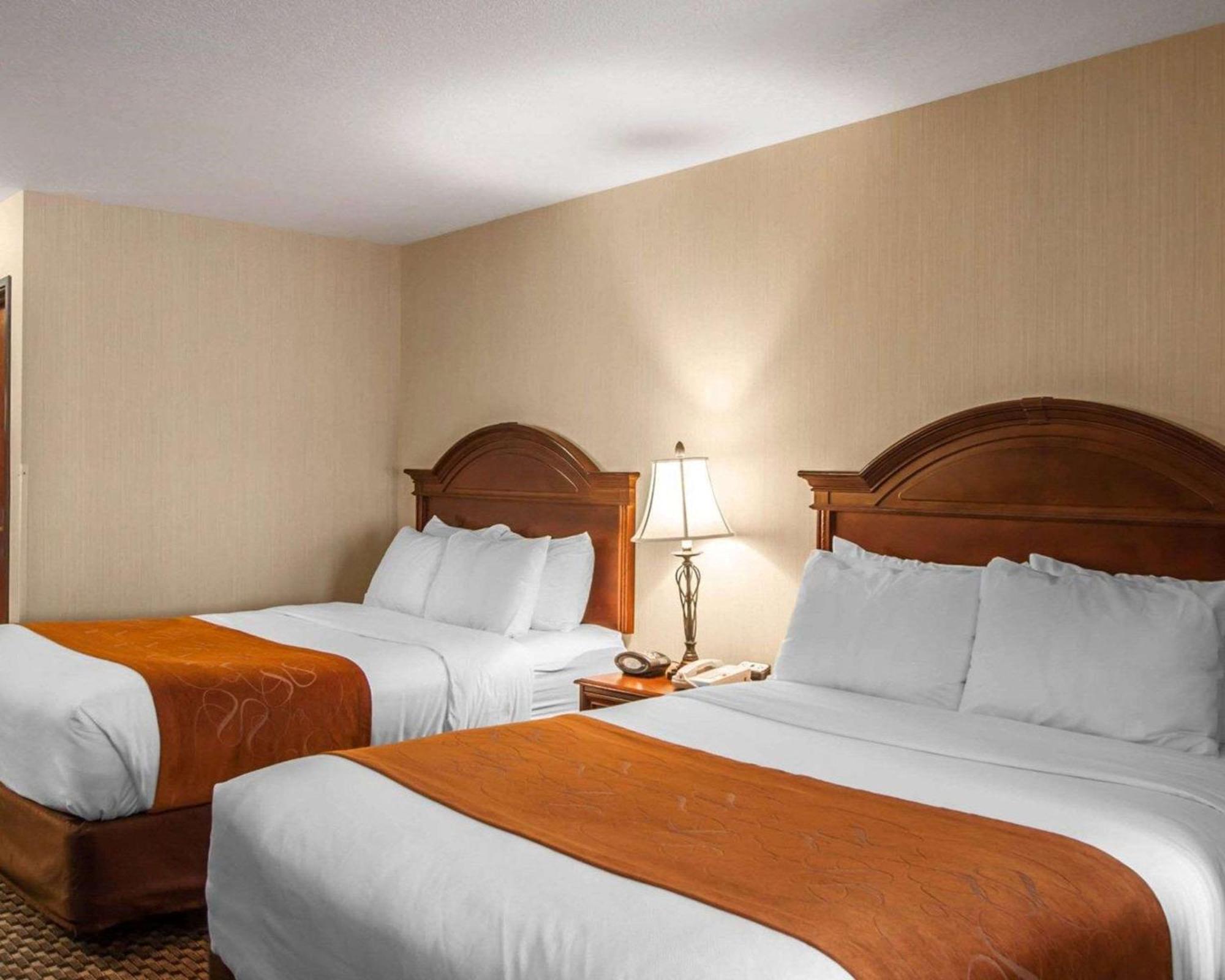 Queen Room Two Queen Beds Non-Smoking