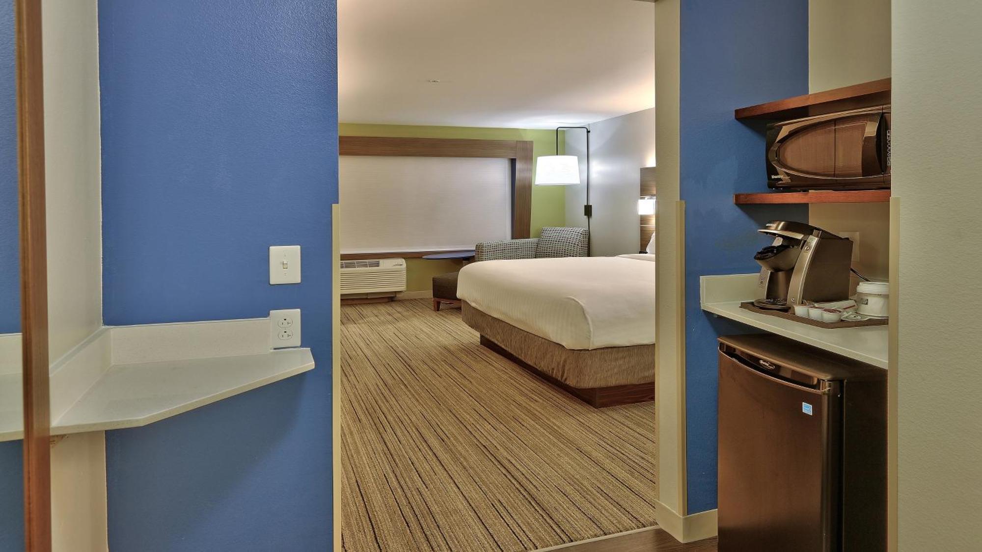 Standard King Room