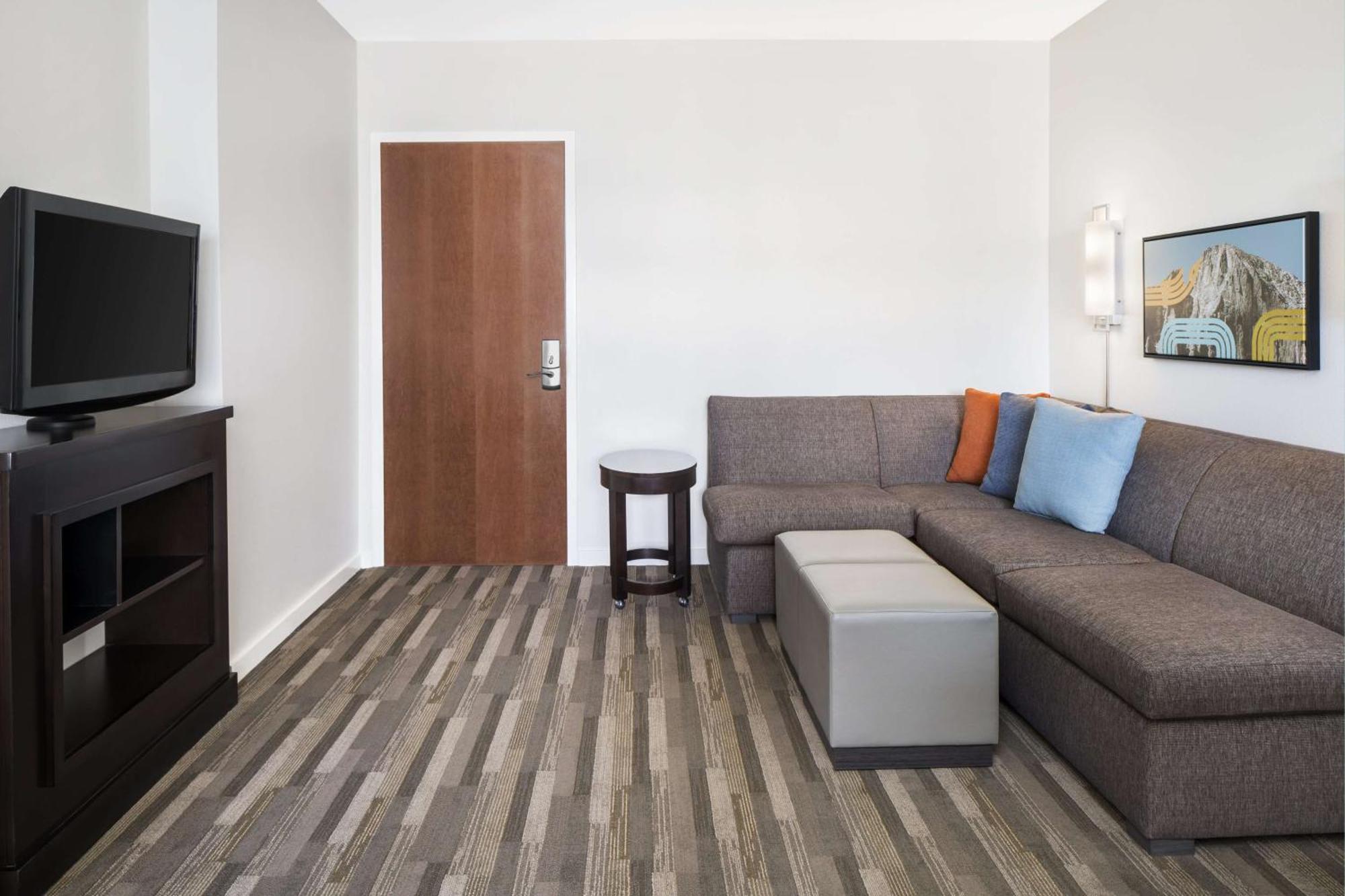 Two-Bedroom King Suite