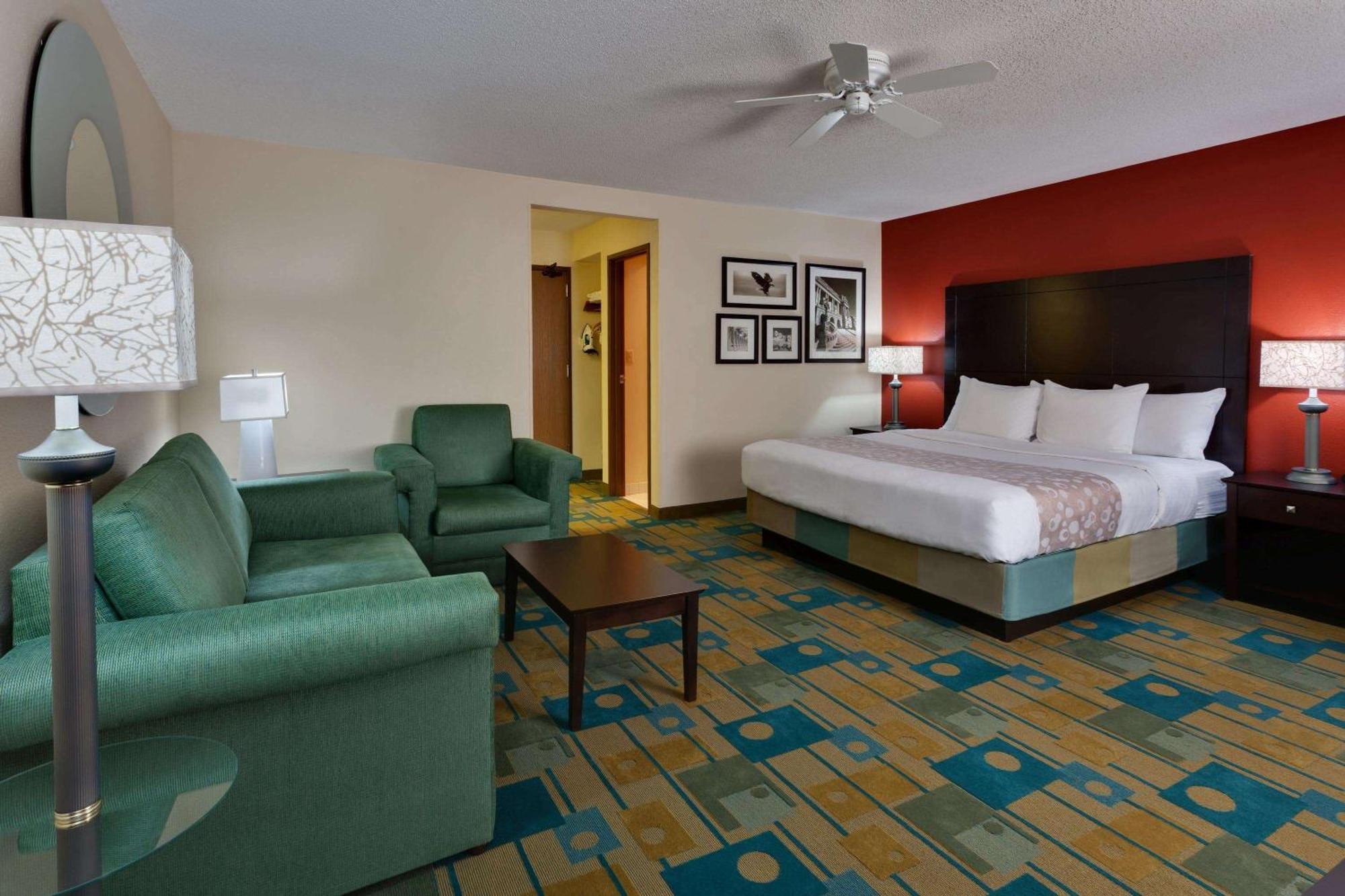 Executive King Room,996800458:JPEG
