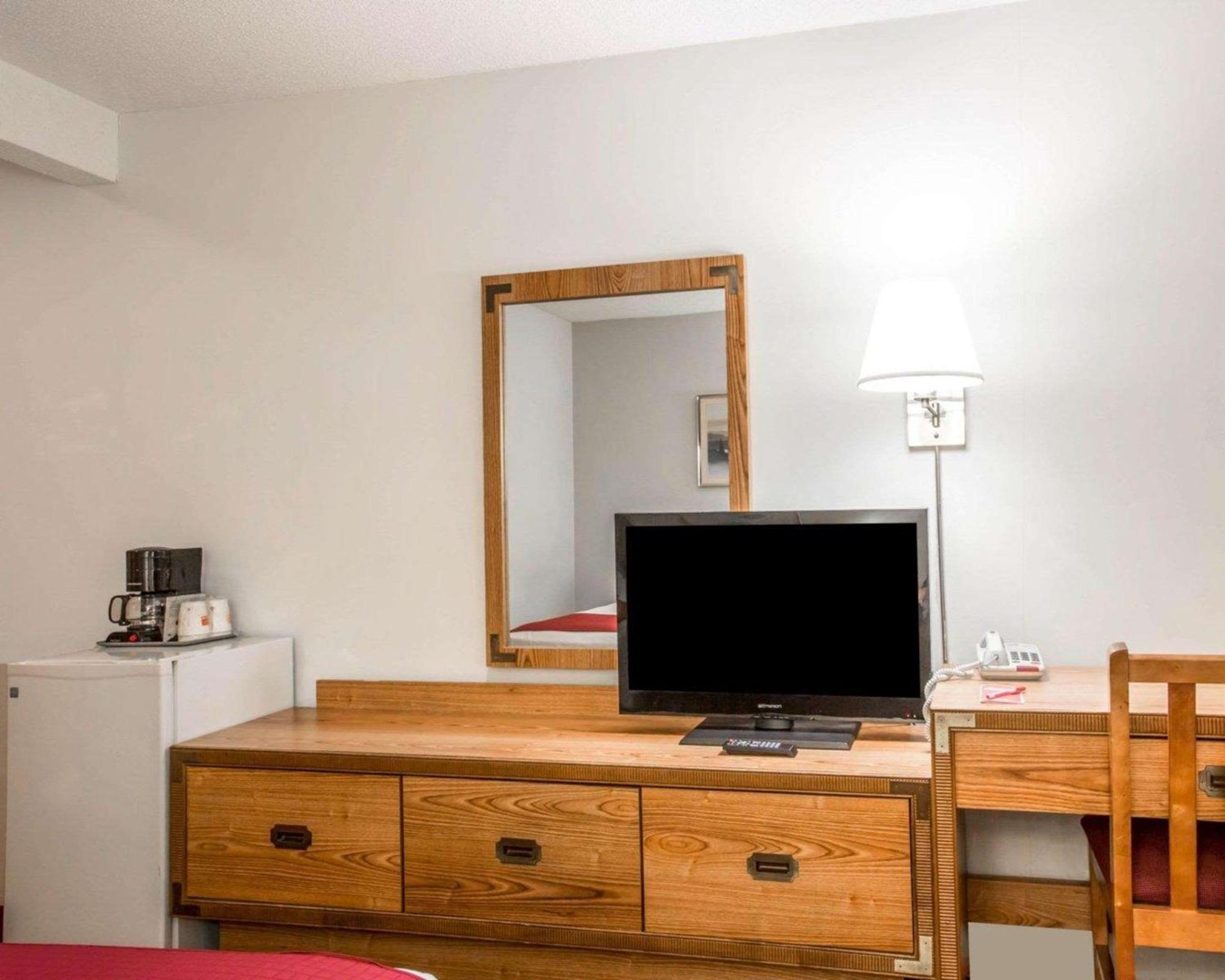 Queen Room Two Queen Beds Disability Access or Non-Smoking