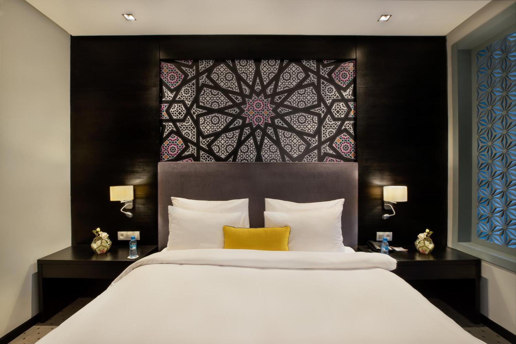 Deluxe Queen Room