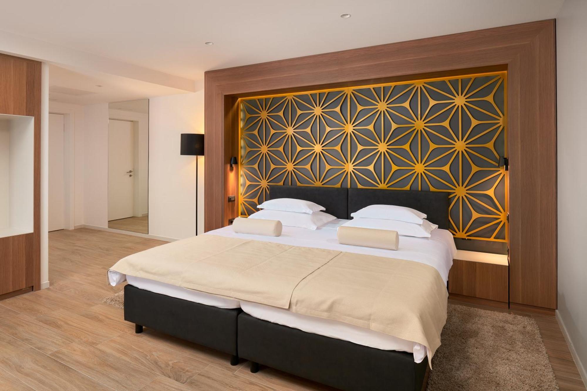Superior Double or Twin Room,1282521025:JPEG