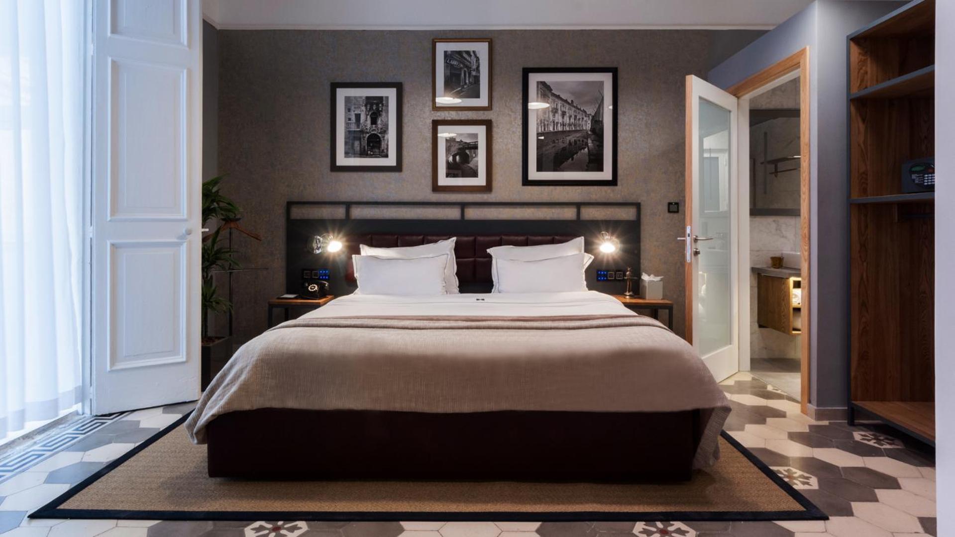 Superior Double Room City View