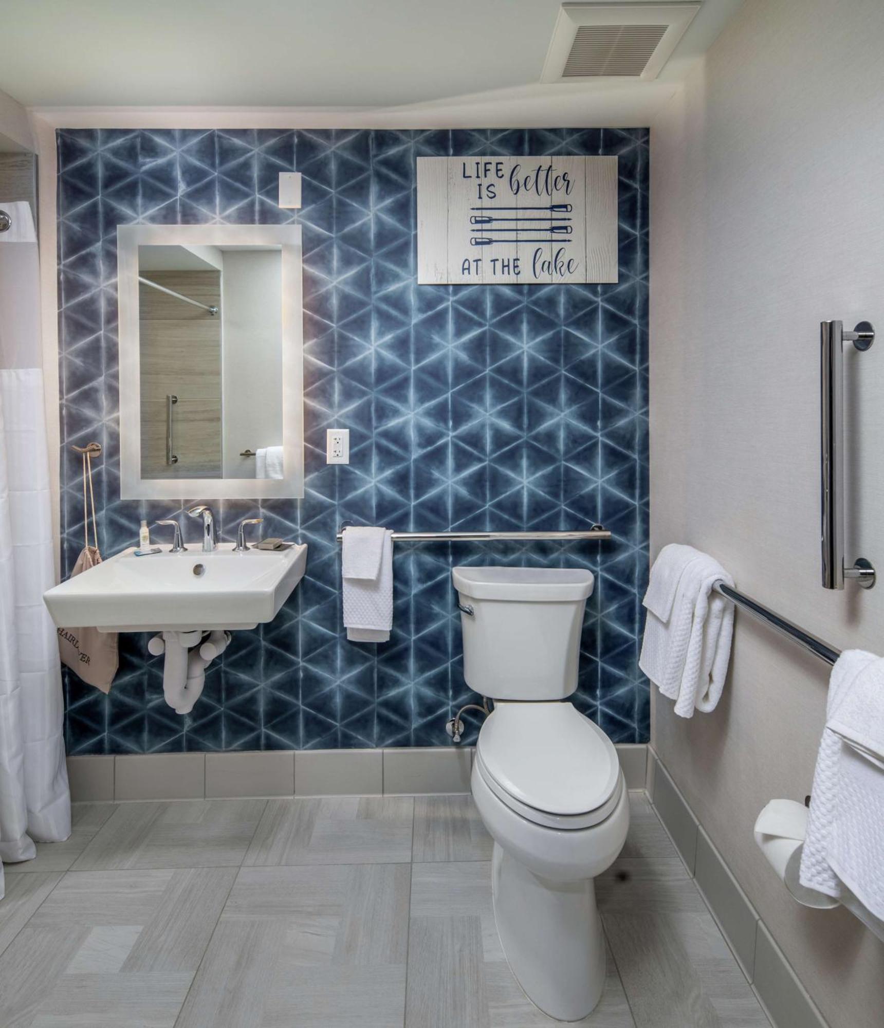 Queen Room with Two Queen Beds - Hearing Access,1498623751:JPEG