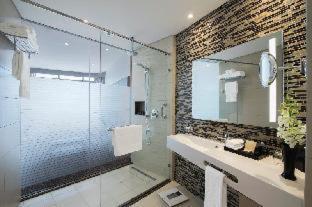 Guest Room – King Bed