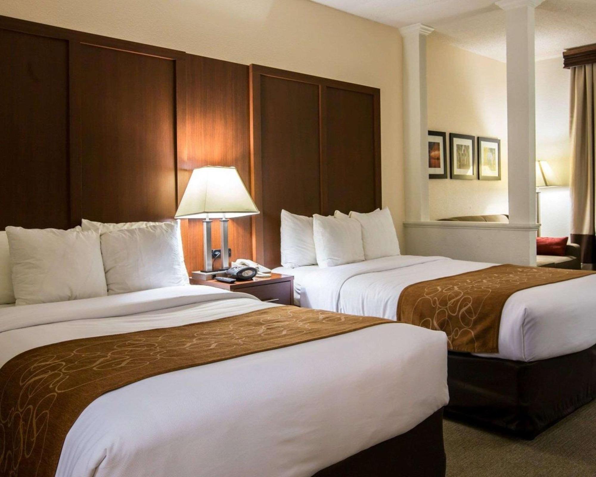 Double Suite Two Double Beds Non-Smoking