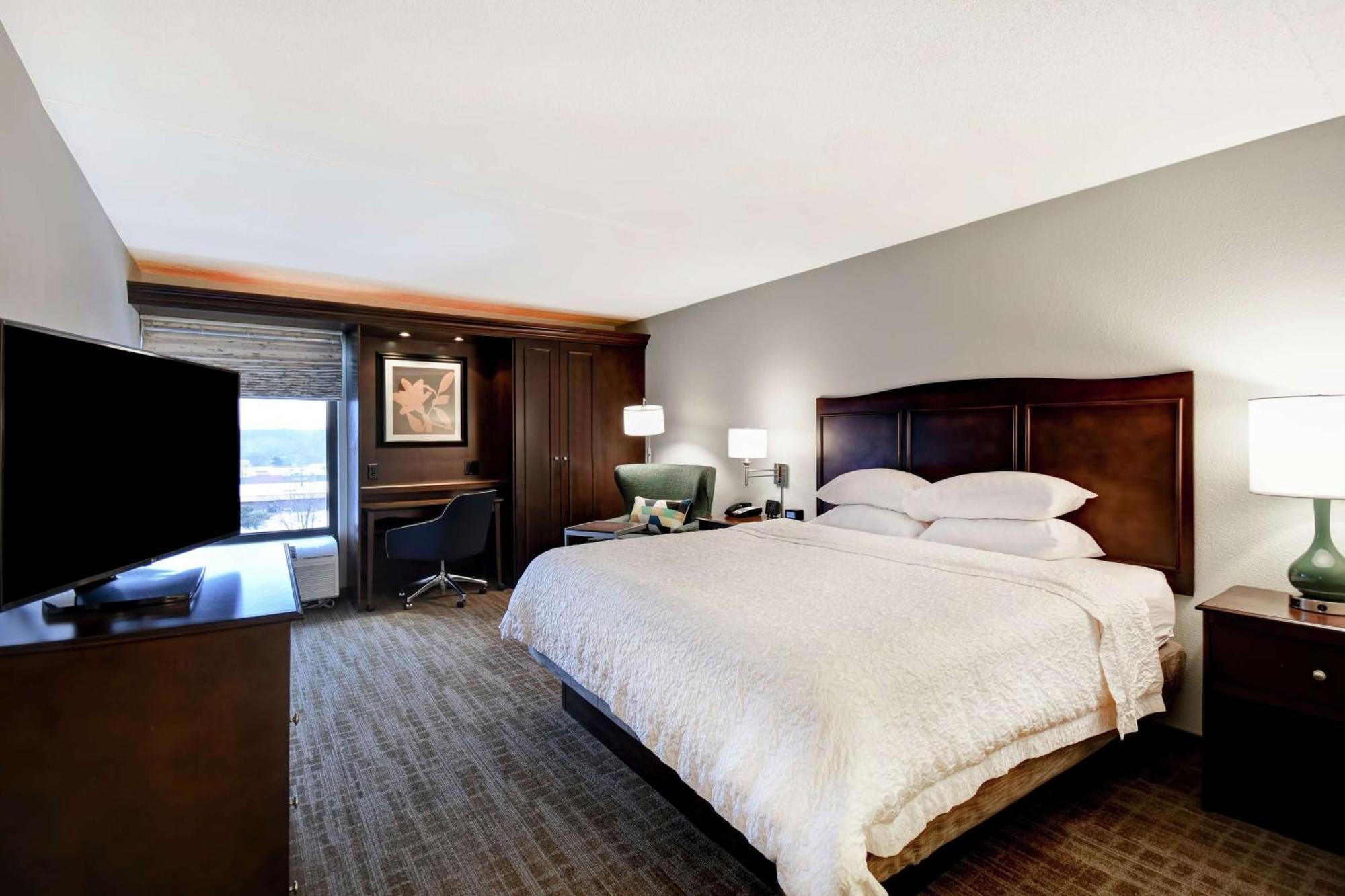 King Room King Bed Non-Smoking