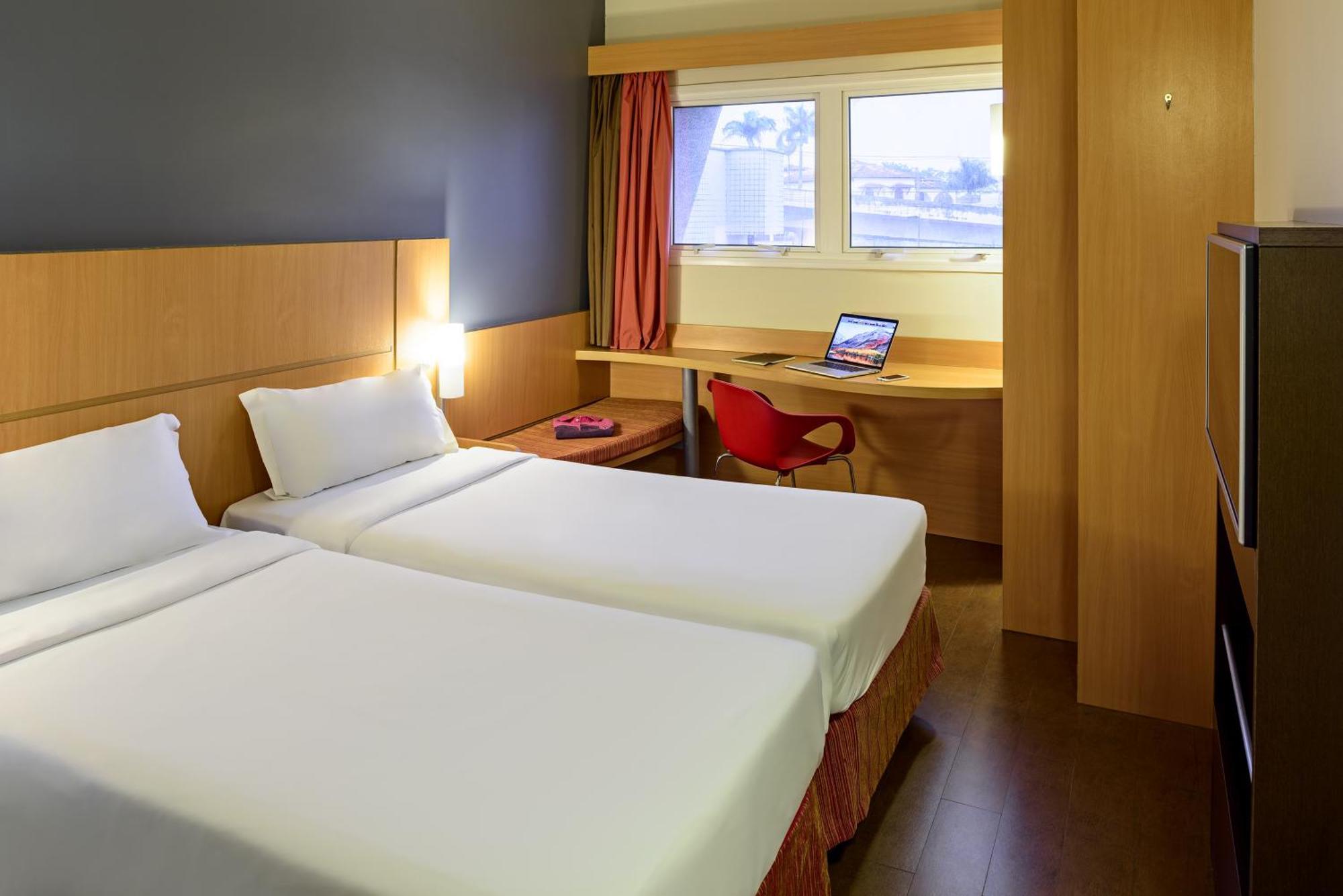 Standard Room Two Single Beds
