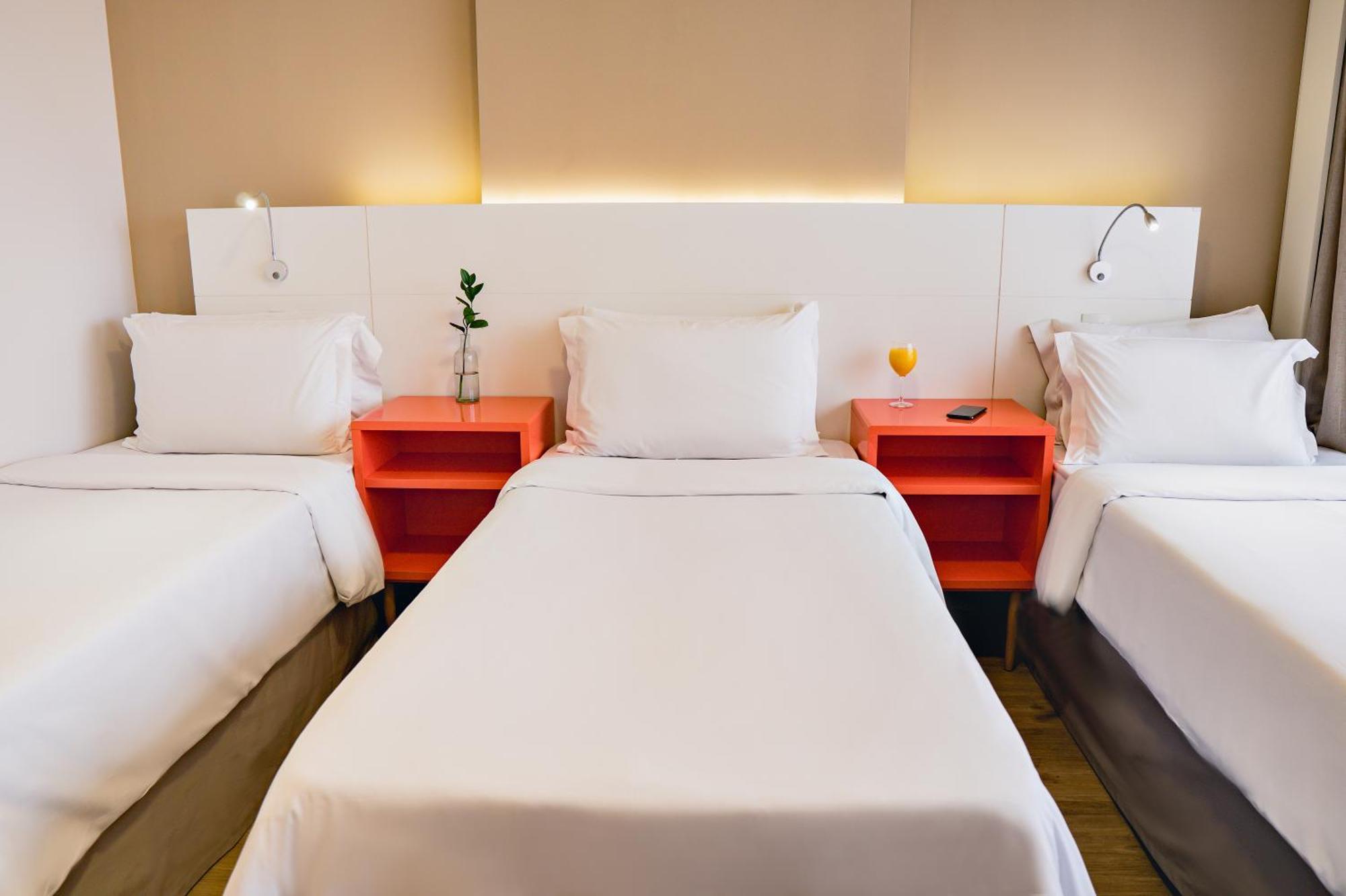 Luxury Triple 3 Single Beds