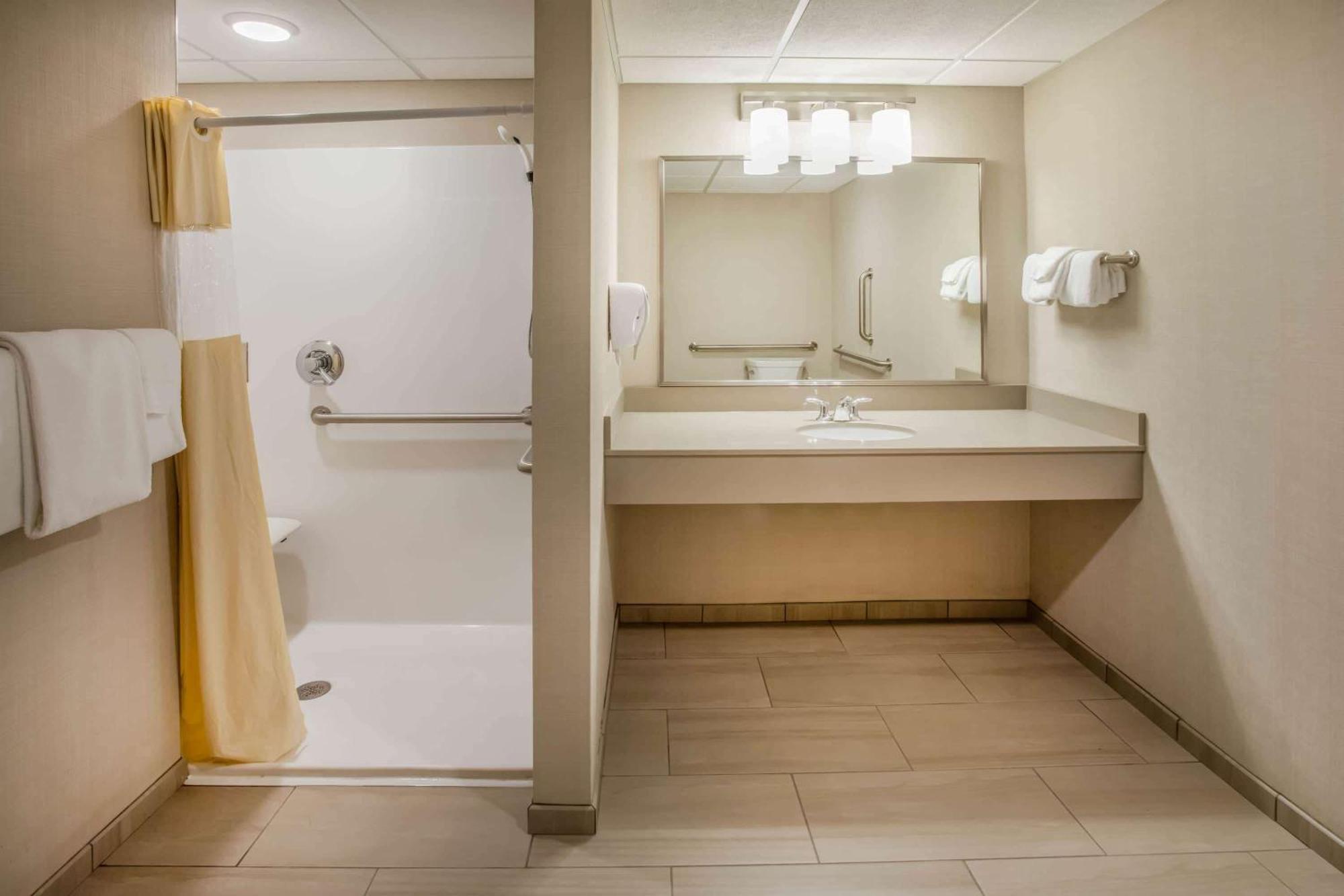 Queen Room Two Queen Beds Mobility or Hearing Impaired Accessible Non-Smoking