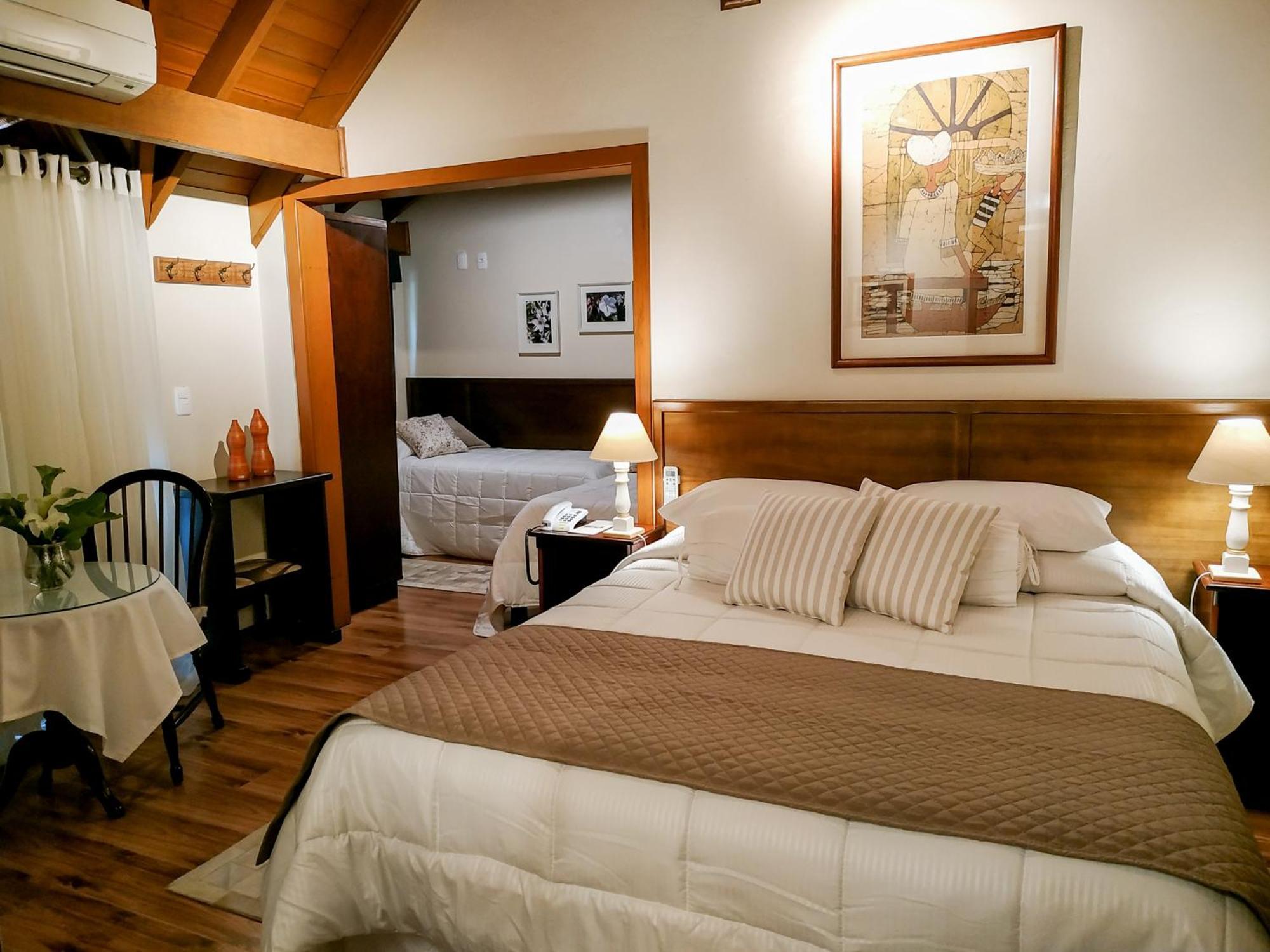 Apartamento Luxo Quádruplo com varanda