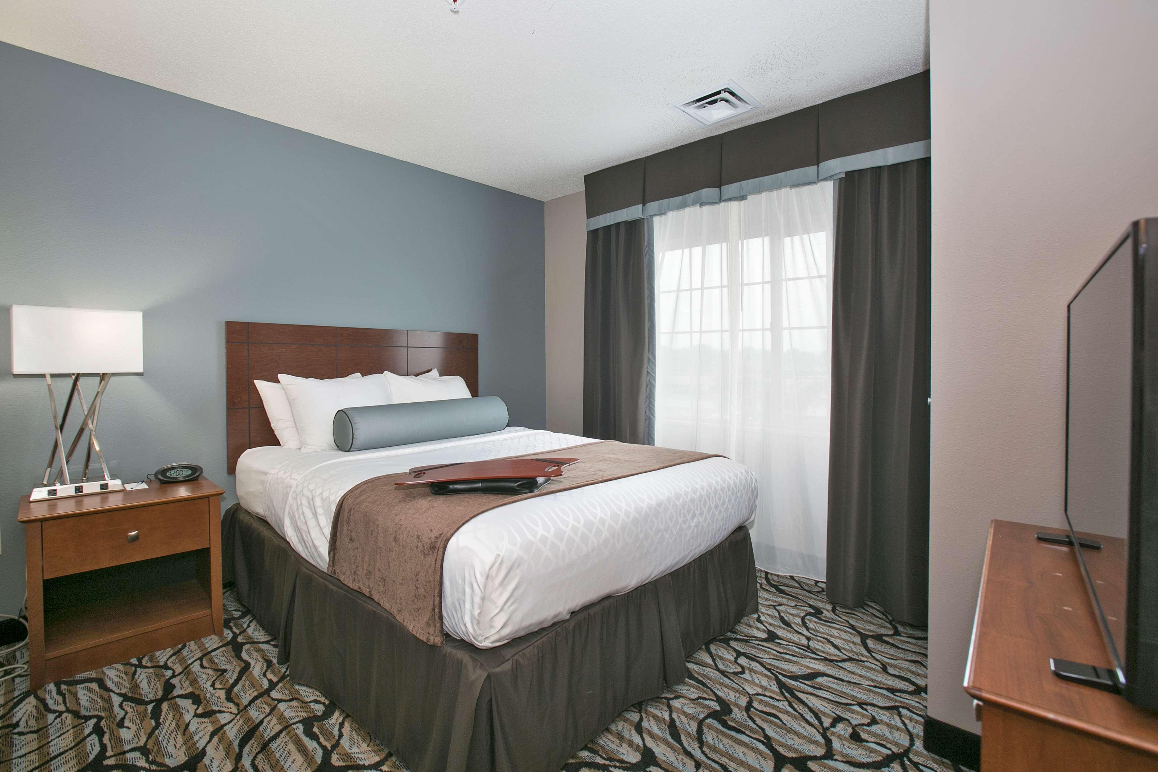 Two-Bedroom Suite