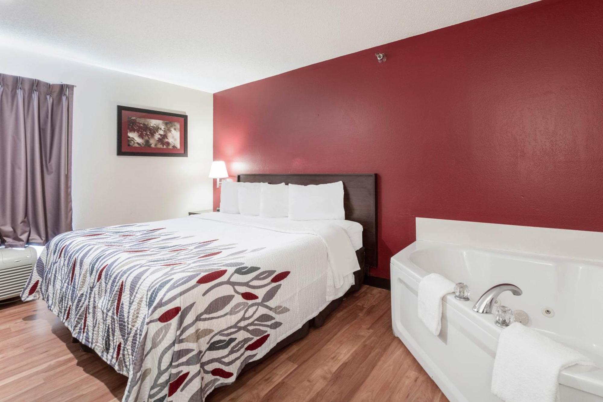Deluxe King Room Spa Bath Non-Smoking