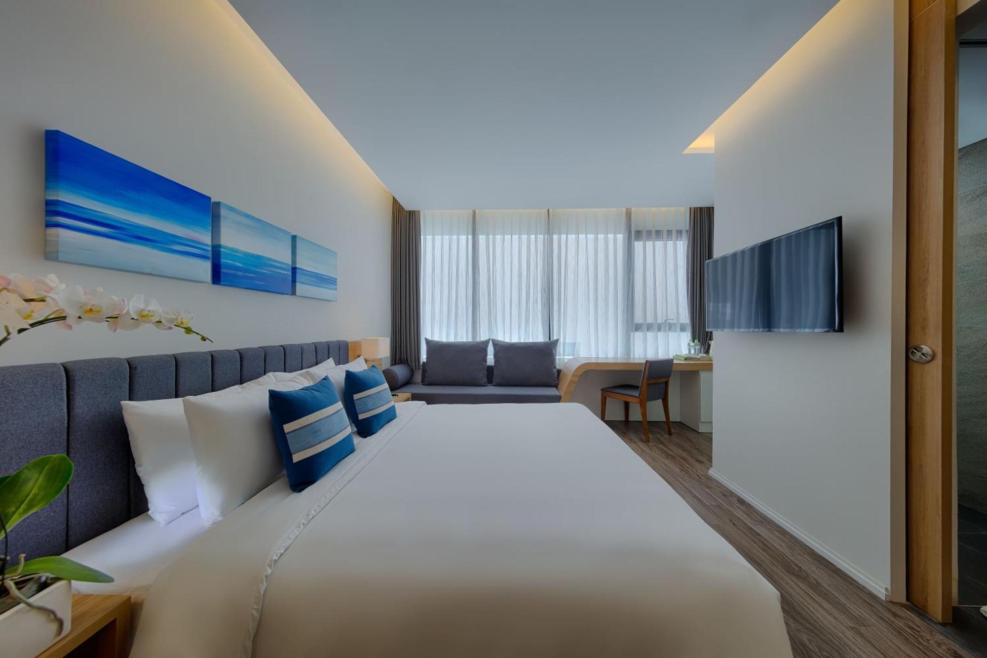Deluxe Double Room Window