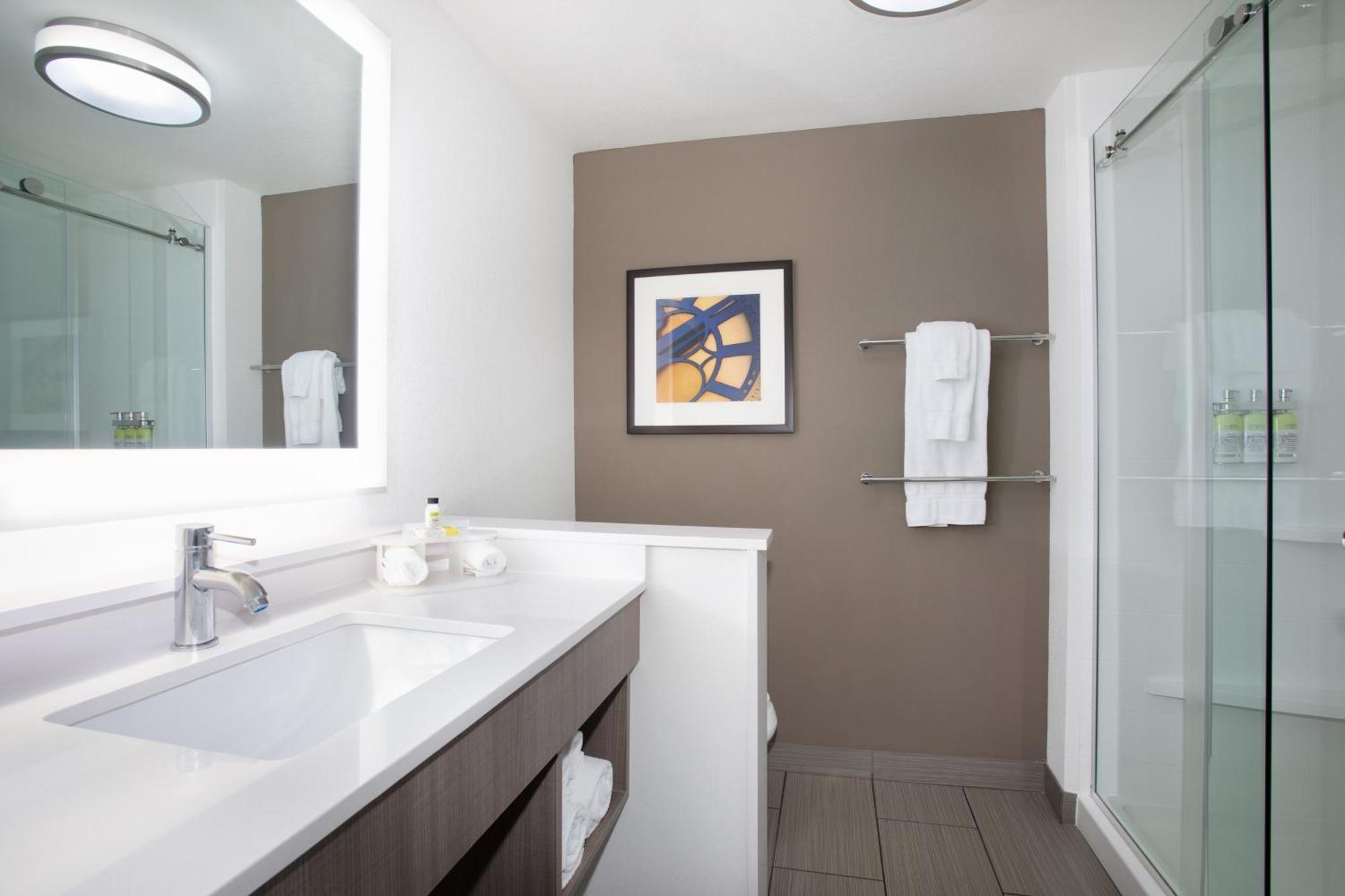 Standard King Room