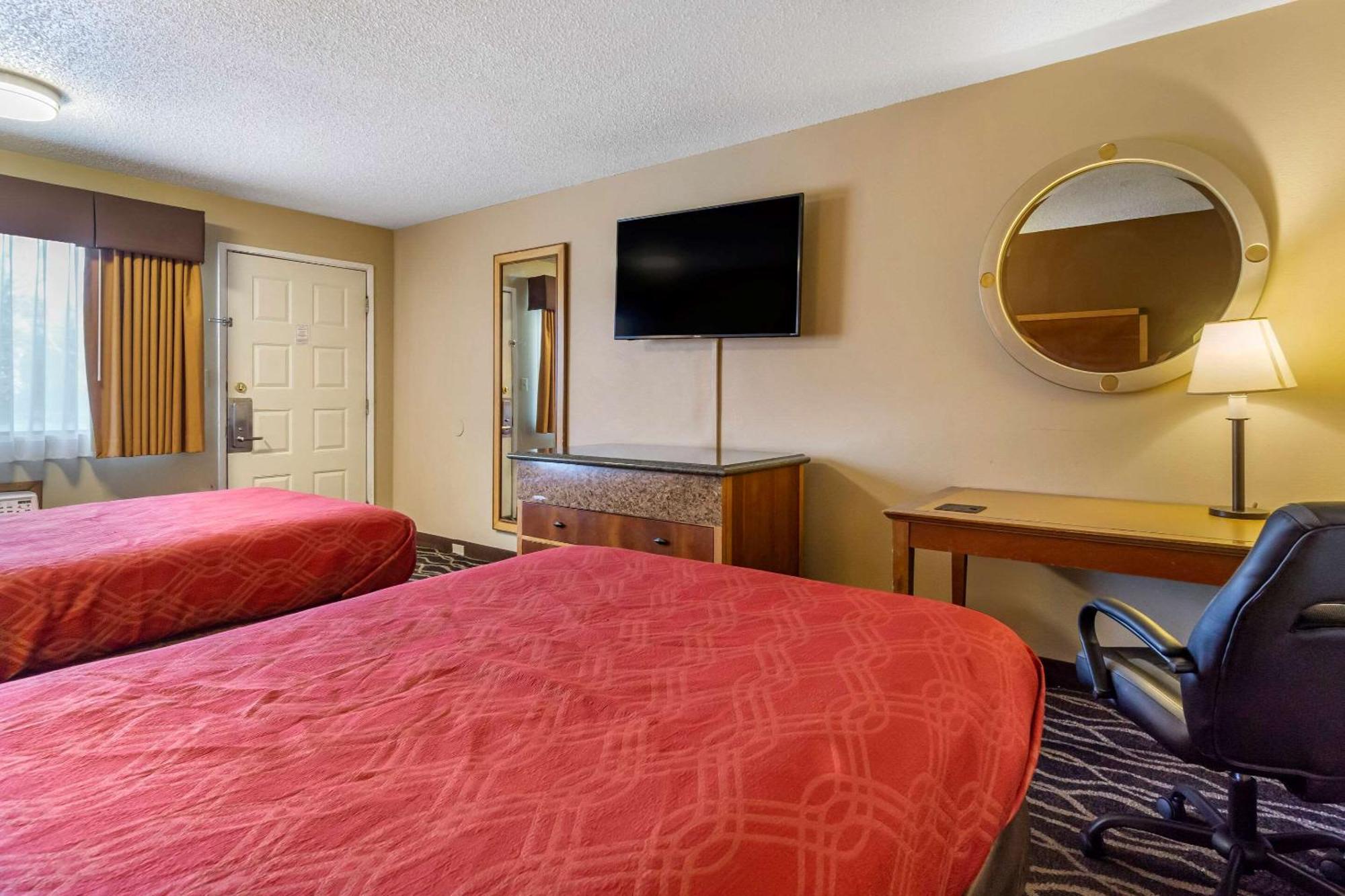 Superior Double Room Two Double Beds Lake View or Non-Smoking