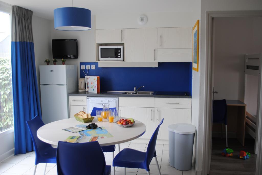 Two-Bedroom House,151196290:JPEG
