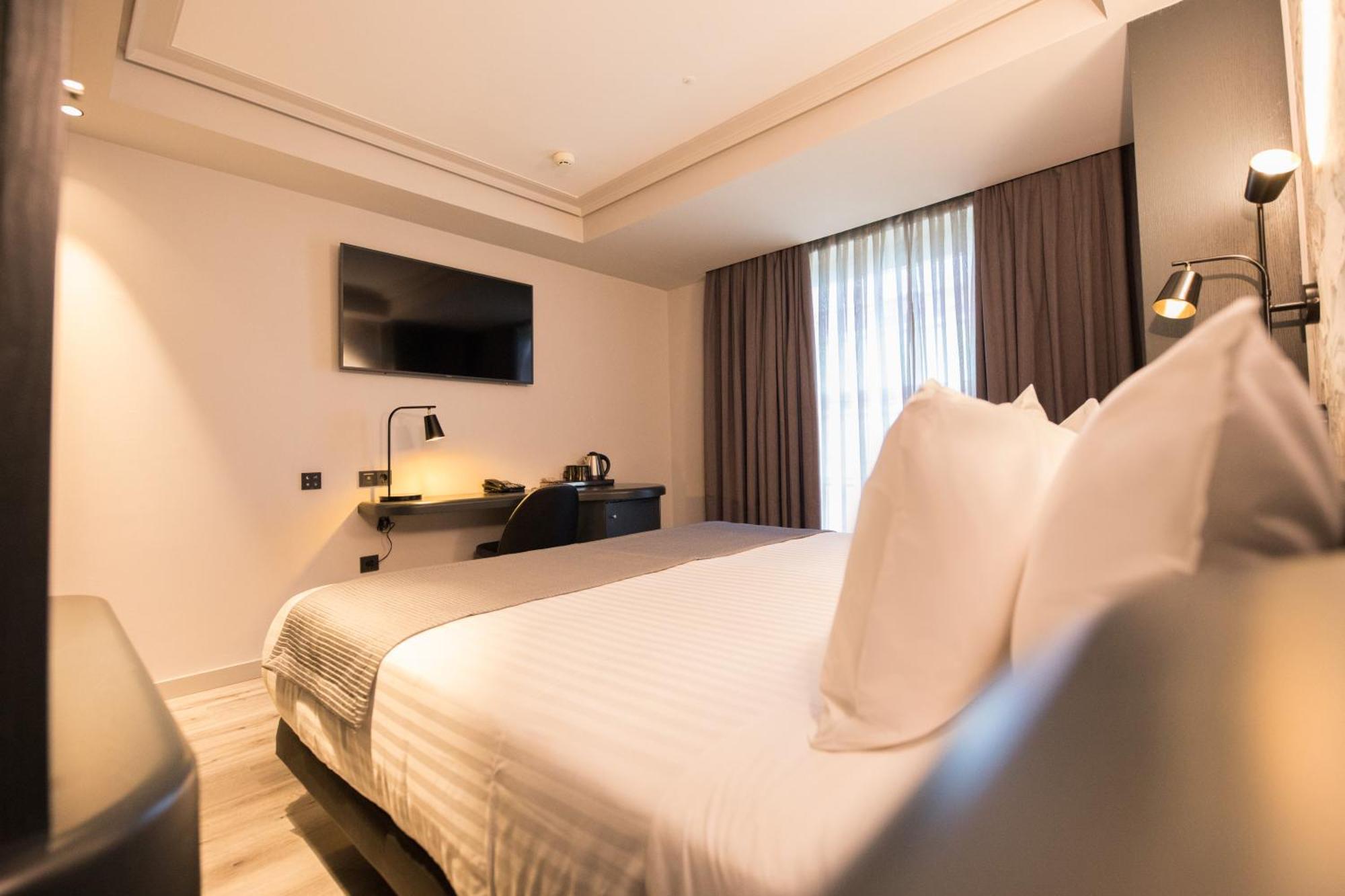 Standard Double or Twin Room Sea View