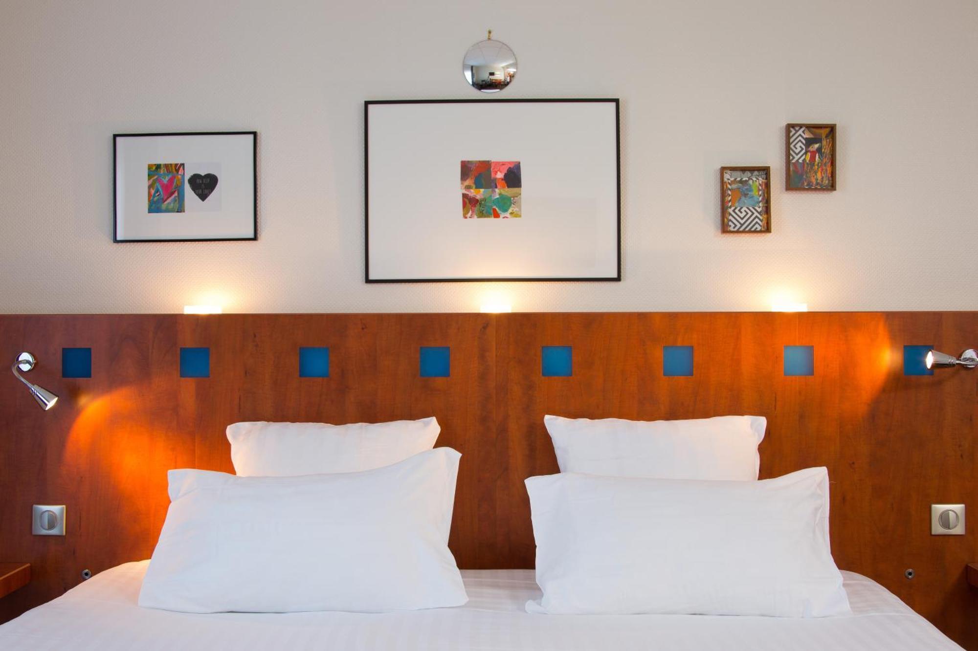 Executive Quadruple Room 1 double bed 1 single bed bed