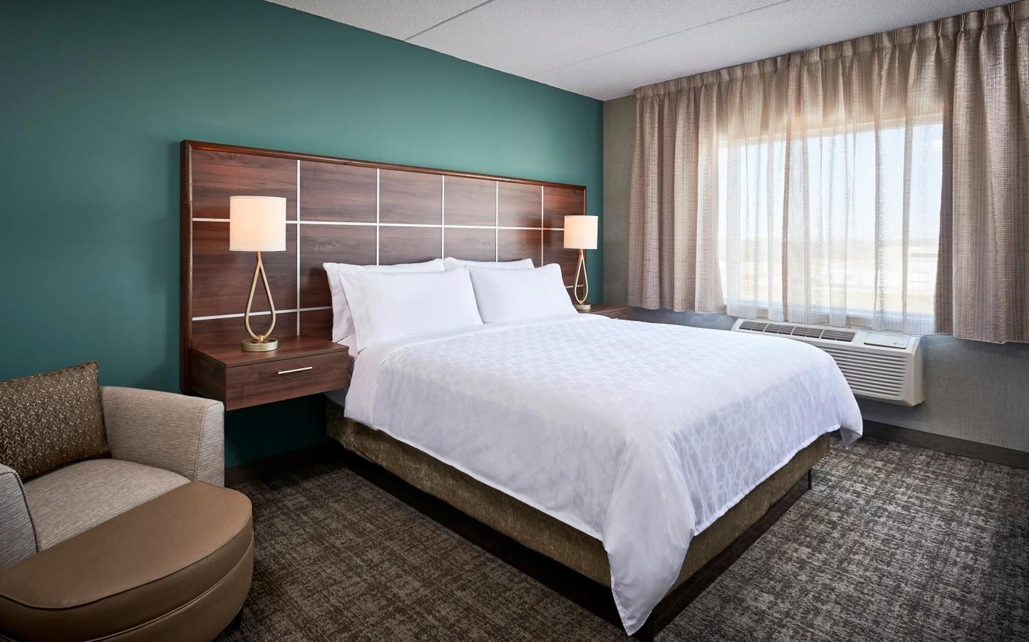 One-Bedroom King Suite Non-Smoking
