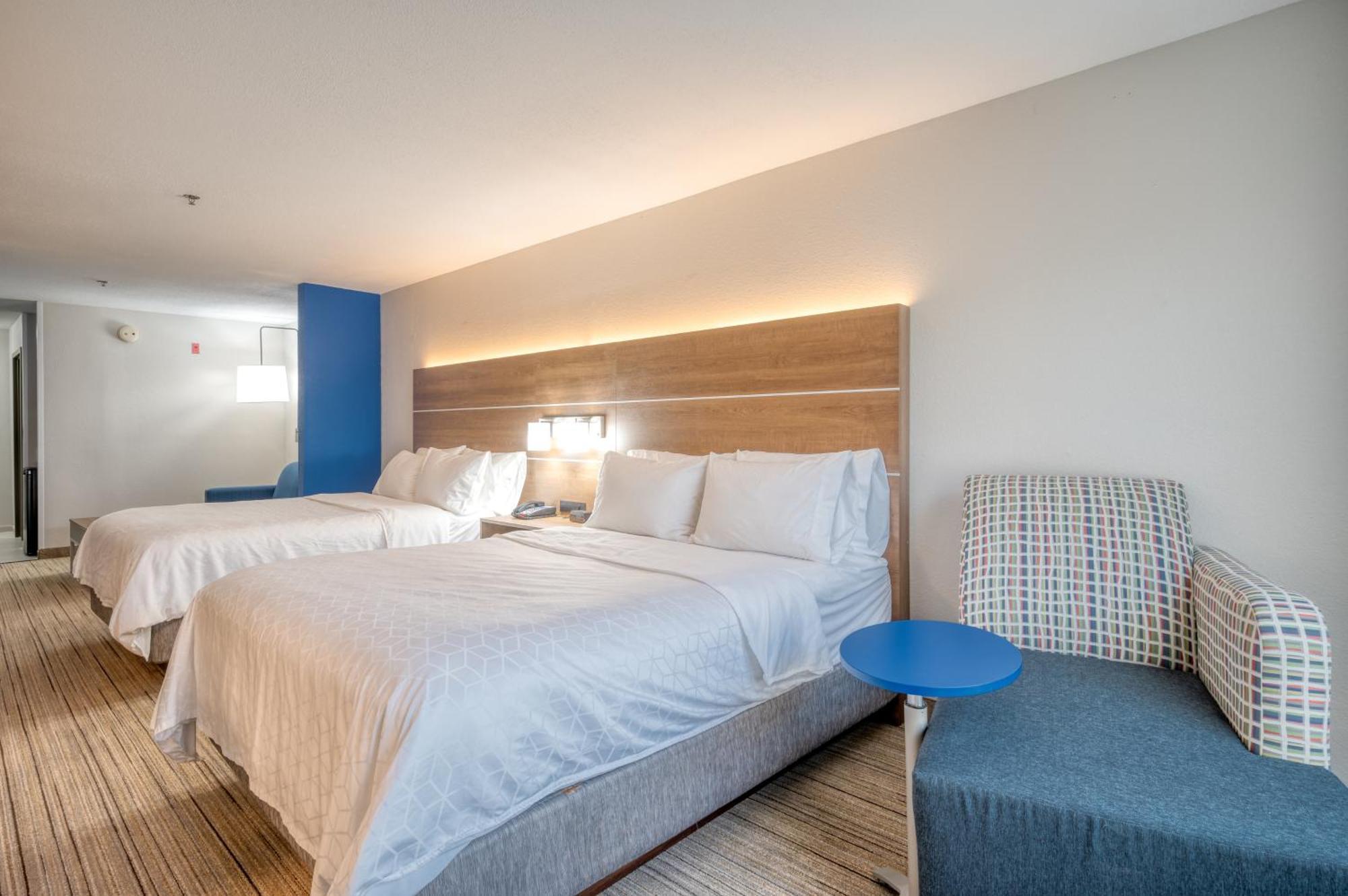 Suite Two Queen Beds