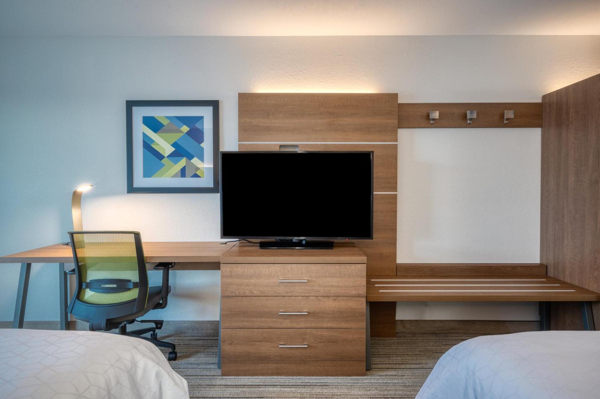 Suite Two Queen Beds