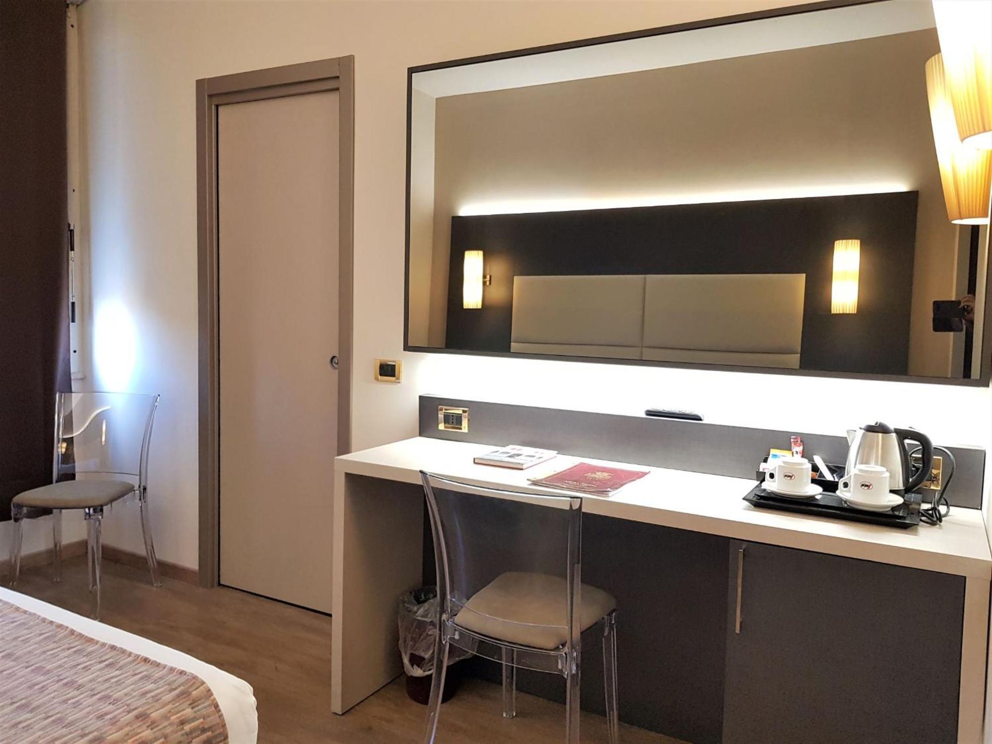 Deluxe Double or Twin Room