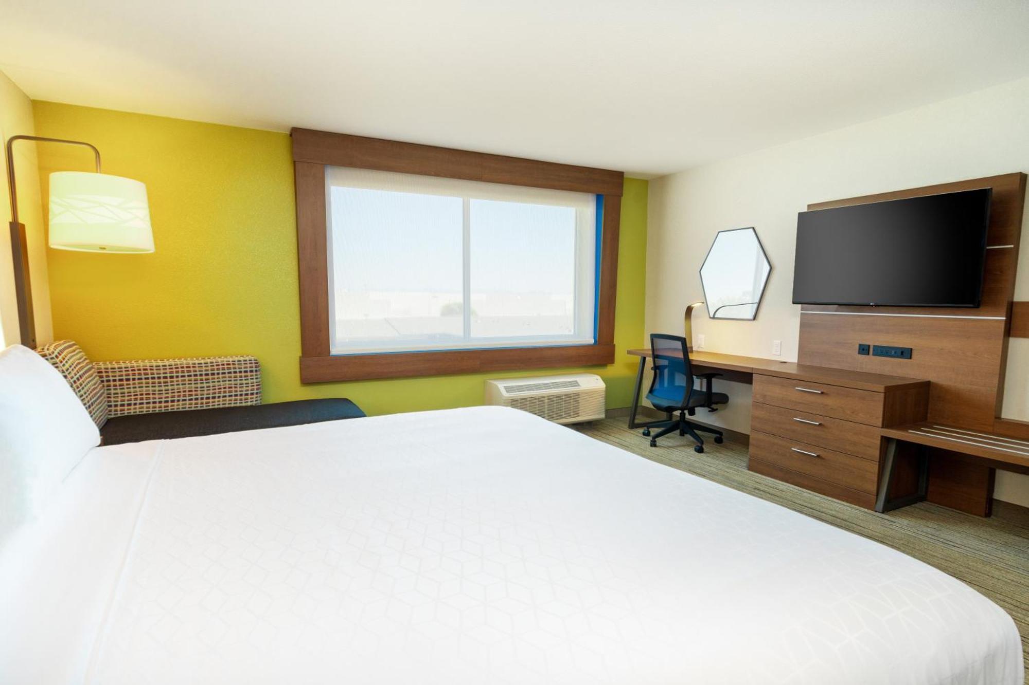Standard King Room